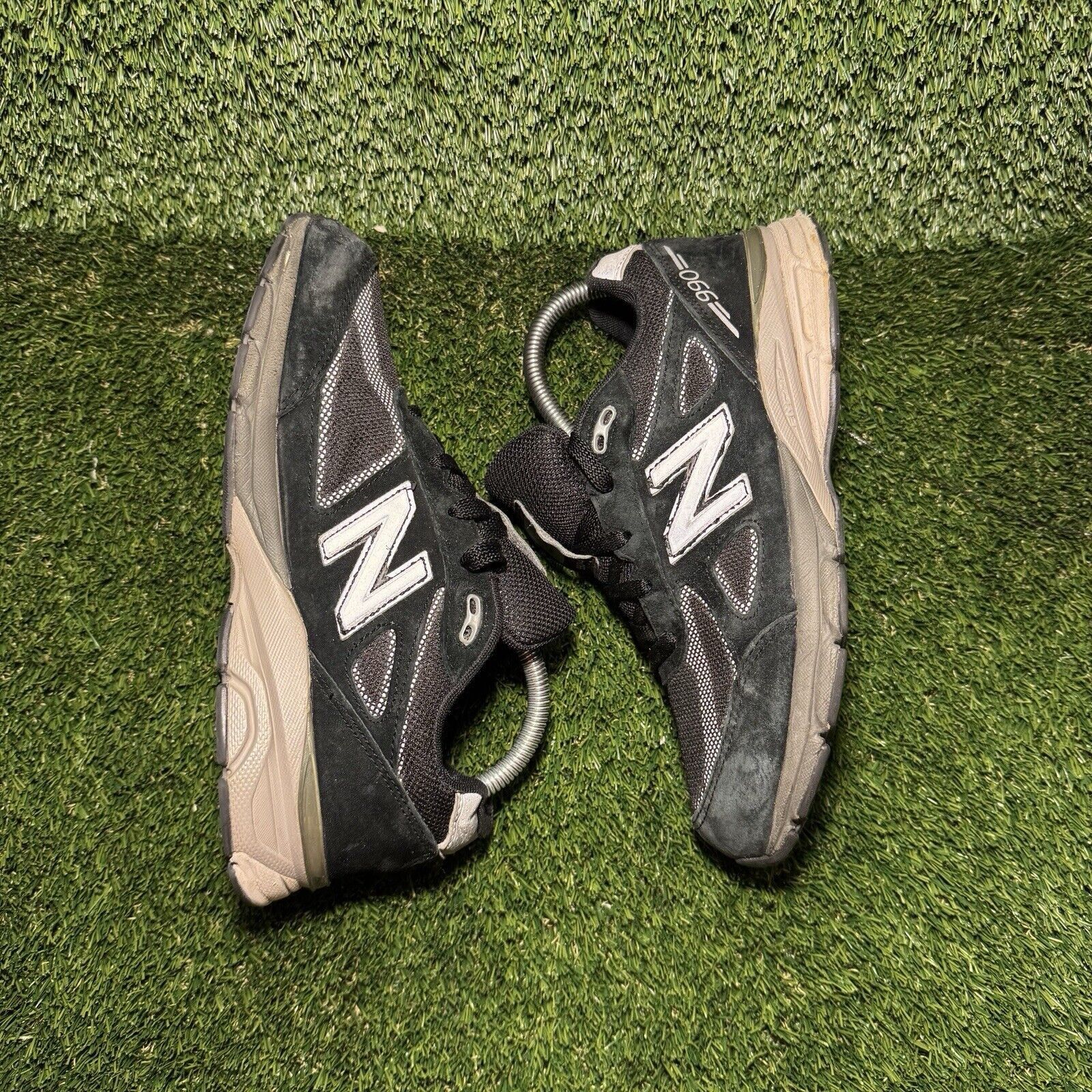 New Balance Size 6.5 - New Balance 990v4 Made In USA 2016 Black Silver W Size US 6.5 / IT 36.5 - 2 Thumbnail