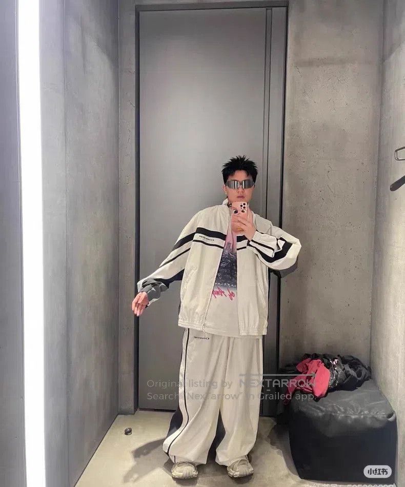 Balenciaga Balenciaga White and grey tech fabric distressed destructi Size US 34 / EU 50 - 6 Thumbnail