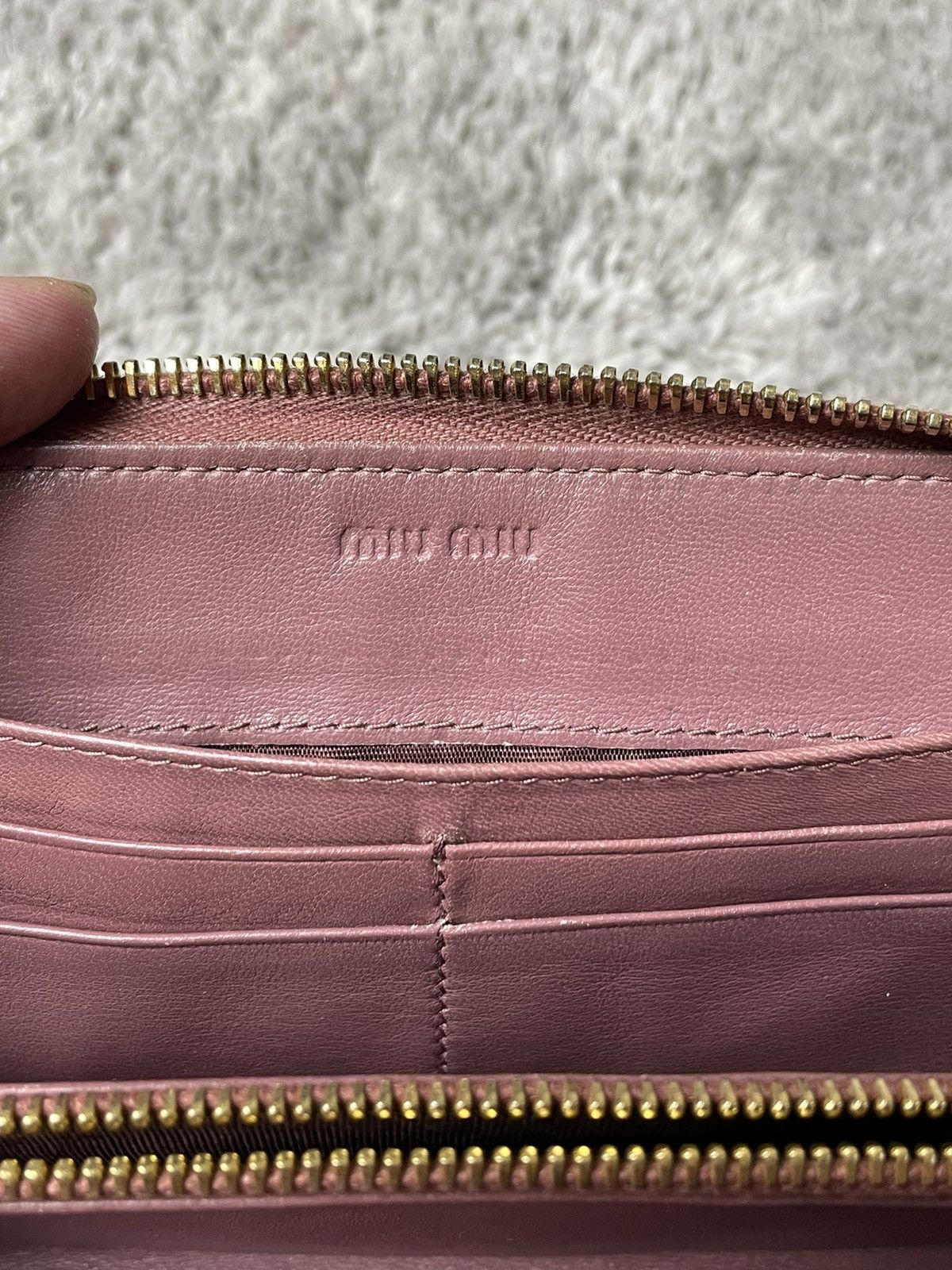 Prada MIU MIU women's beige glossy leather wallet Size ONE SIZE - 7 Thumbnail