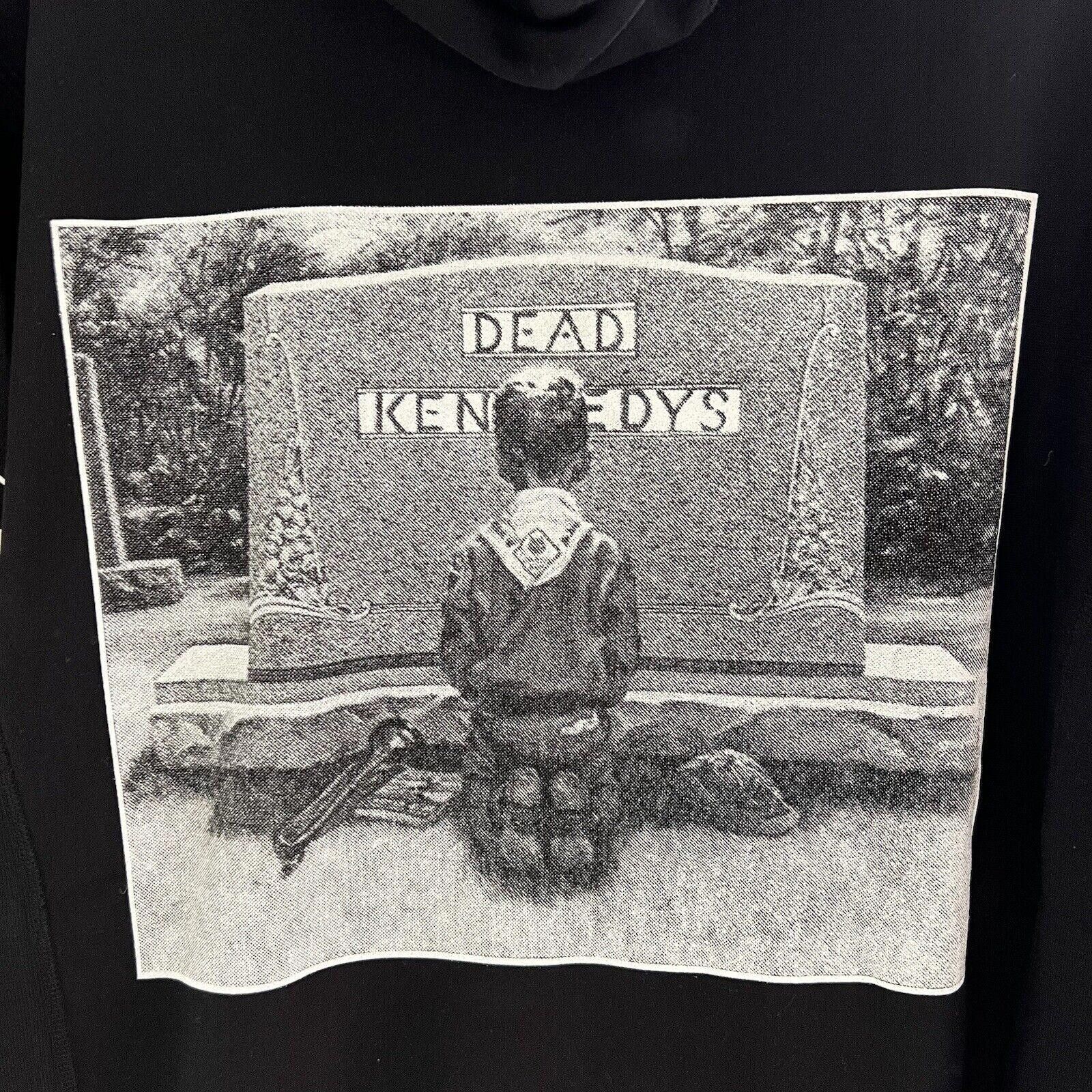 Supreme SS14 Supreme Dead Kennedys Grave Hoodie Hooded Sweatshirt Size US 32 / EU 48 - 1 Thumbnail