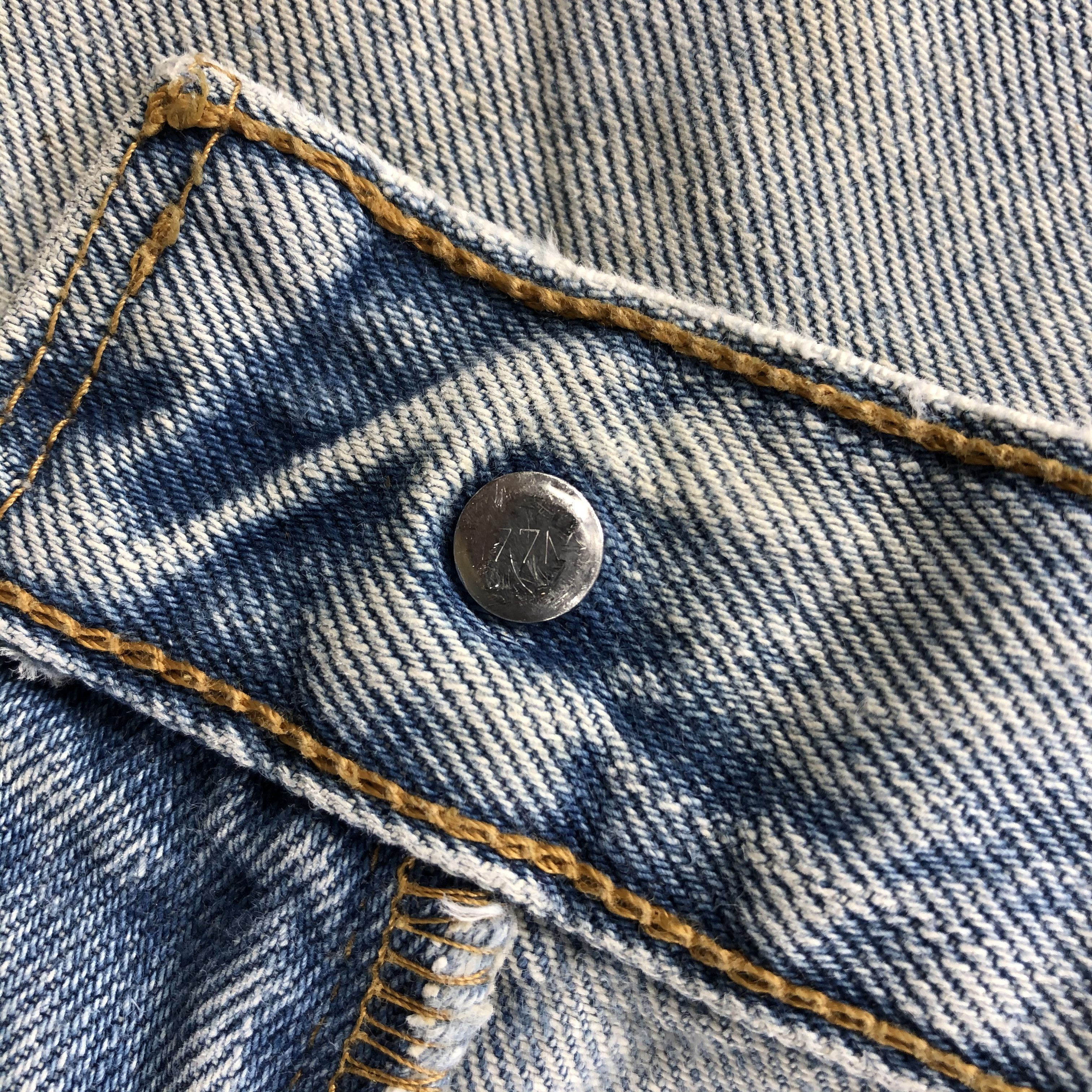 Levi's × Vintage Vintage Light Wash Levis 550 Jeans-JM1758 Size US 35 - 8 Thumbnail
