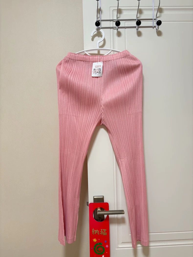 Issey Miyake Issey Miyake size:3 Pink pleated pants Size 42" / US 20 - 1 Thumbnail