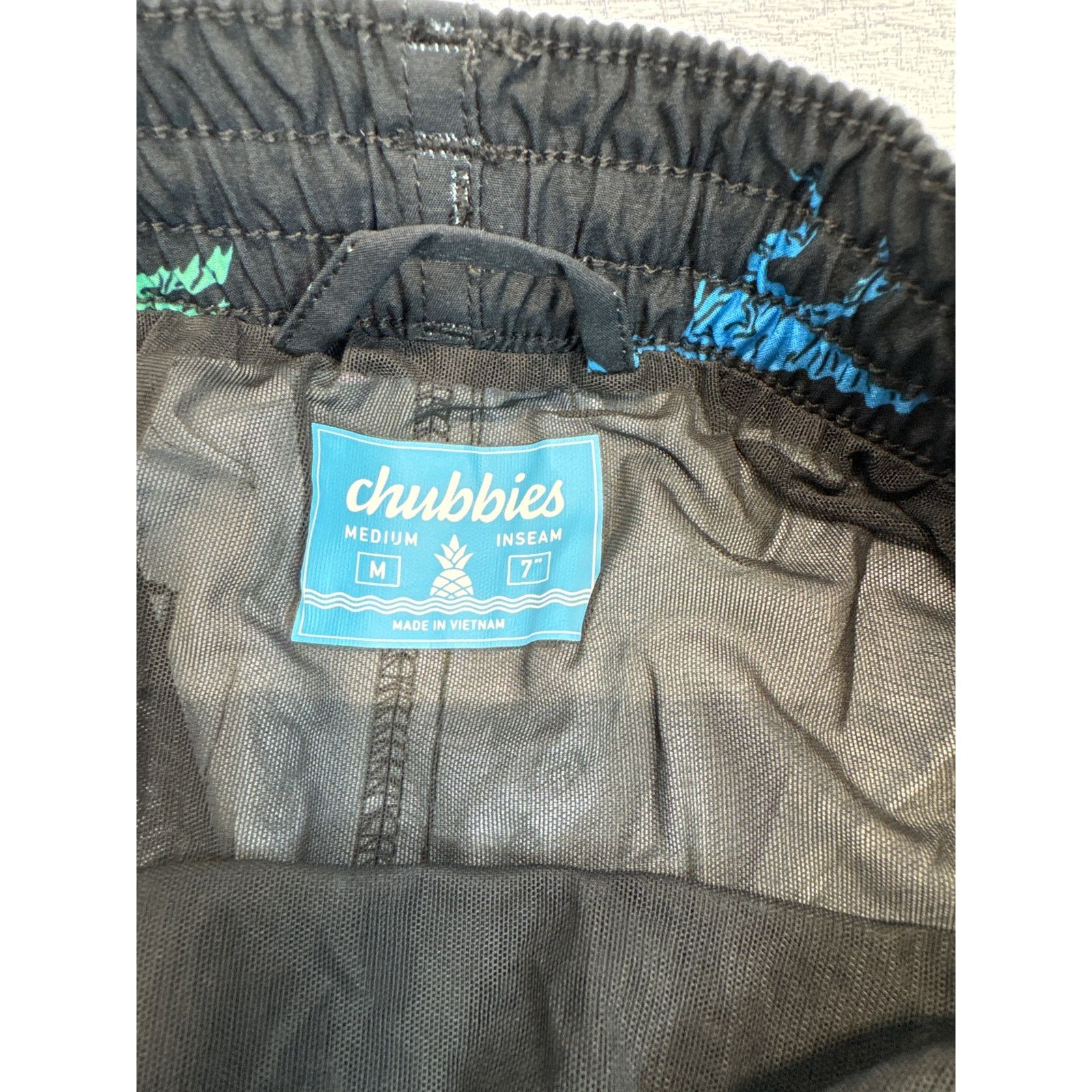 Chubbies Chubbies NWT Black 7” classic swim trunk men sz M Size US 32 / EU 48 - 7 Thumbnail