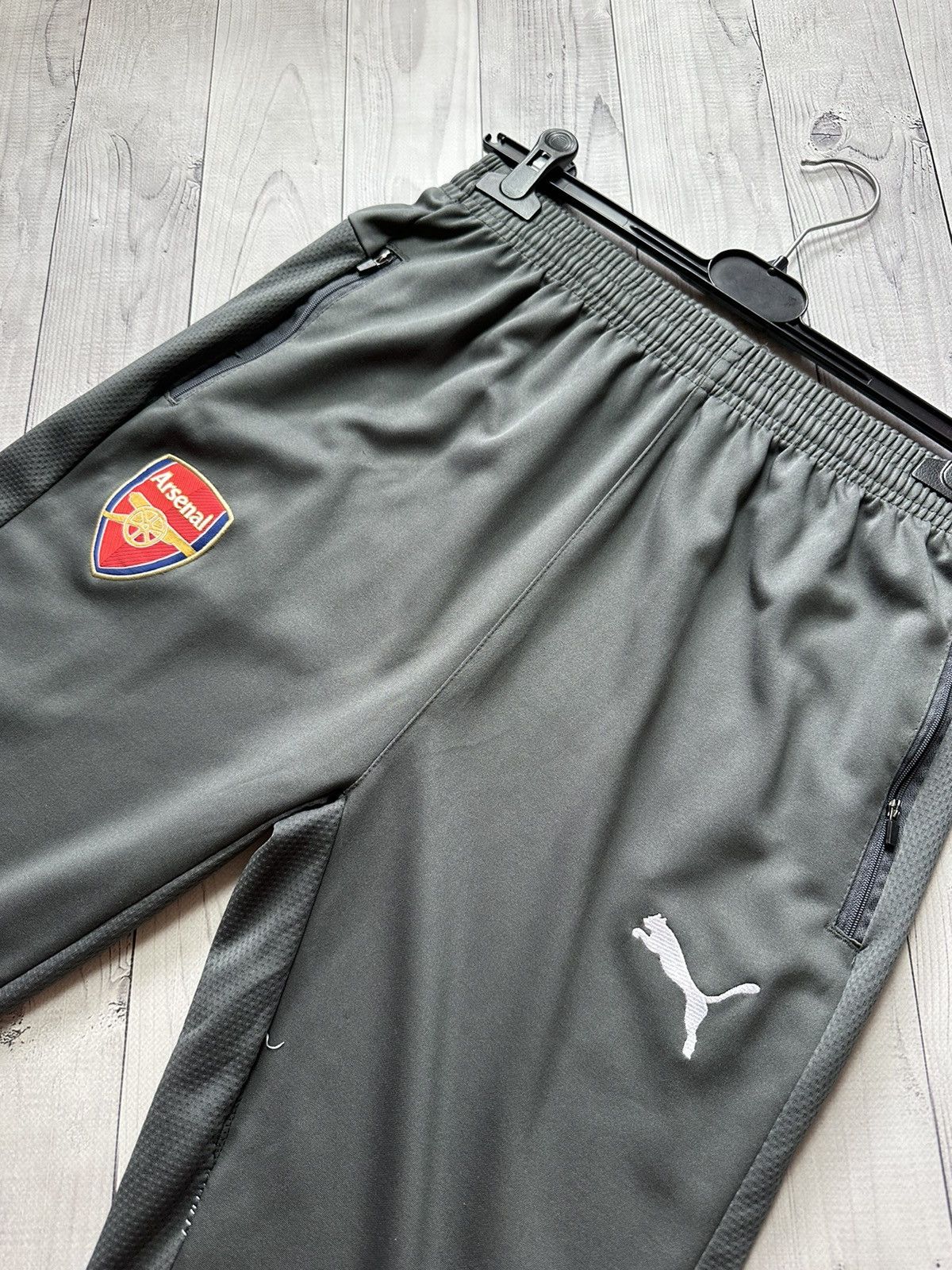 Vintage Vintage puma Arsenal soccer joggers size M grey Size US 31 - 5 Thumbnail