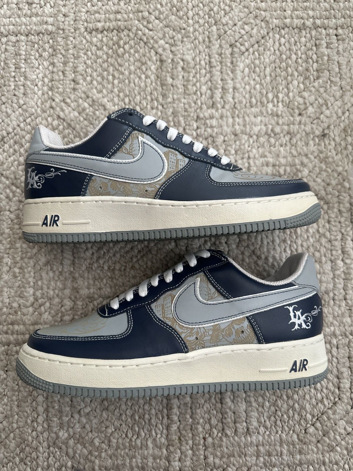 Nike Nike AF1 x Mr Cartoon (2005) Size US 8 / EU 41 - 1 Thumbnail