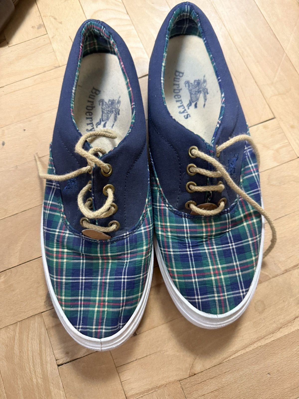 Burberry Very nice Size US 7 / EU 40 - 1 Thumbnail