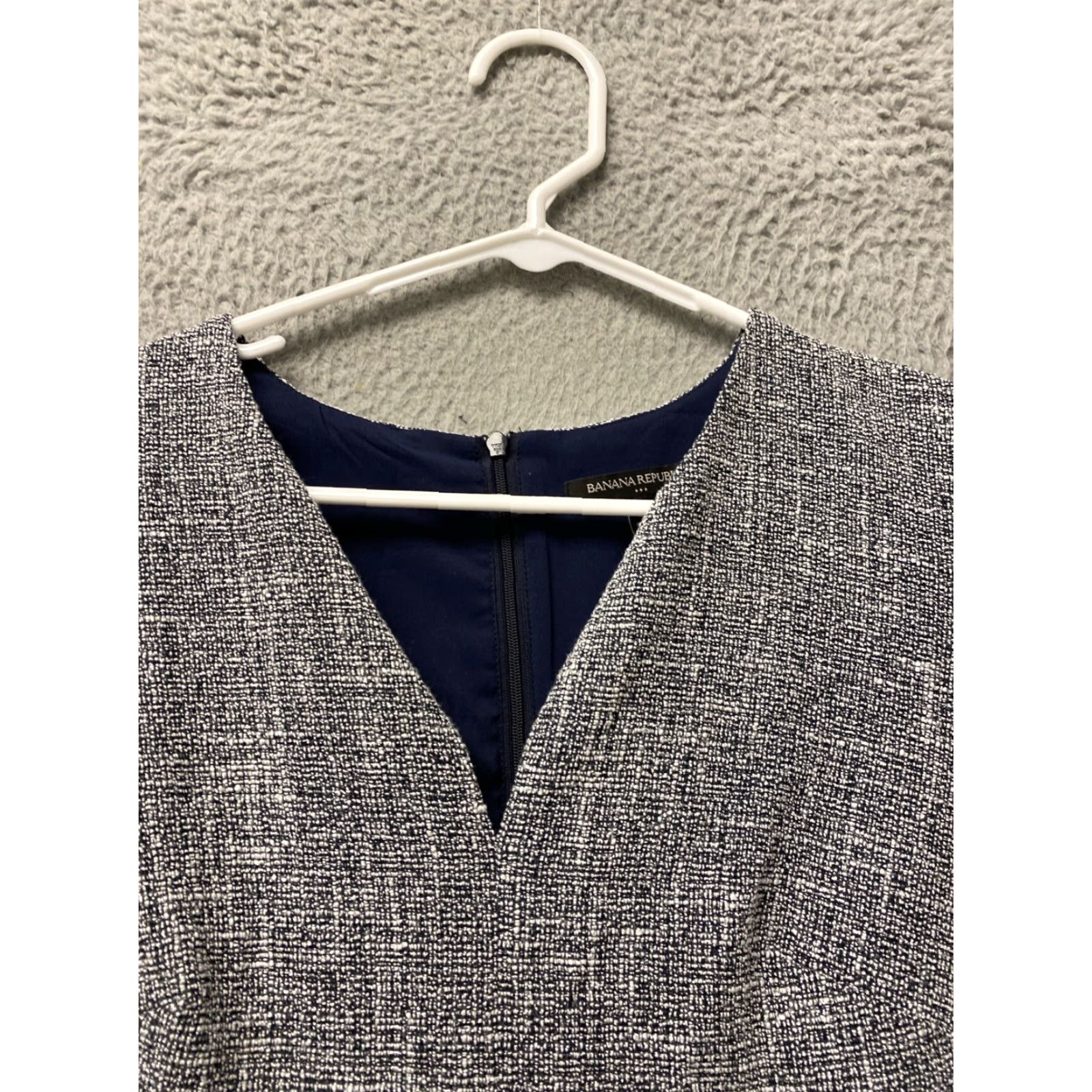 Banana Republic VINTAGE Banana Republic Dress Women Sleeveless Gray Pencil Knee Length Size 2 Adult Womens Size XS / US 0-2 / IT 36-38 - 2 Thumbnail