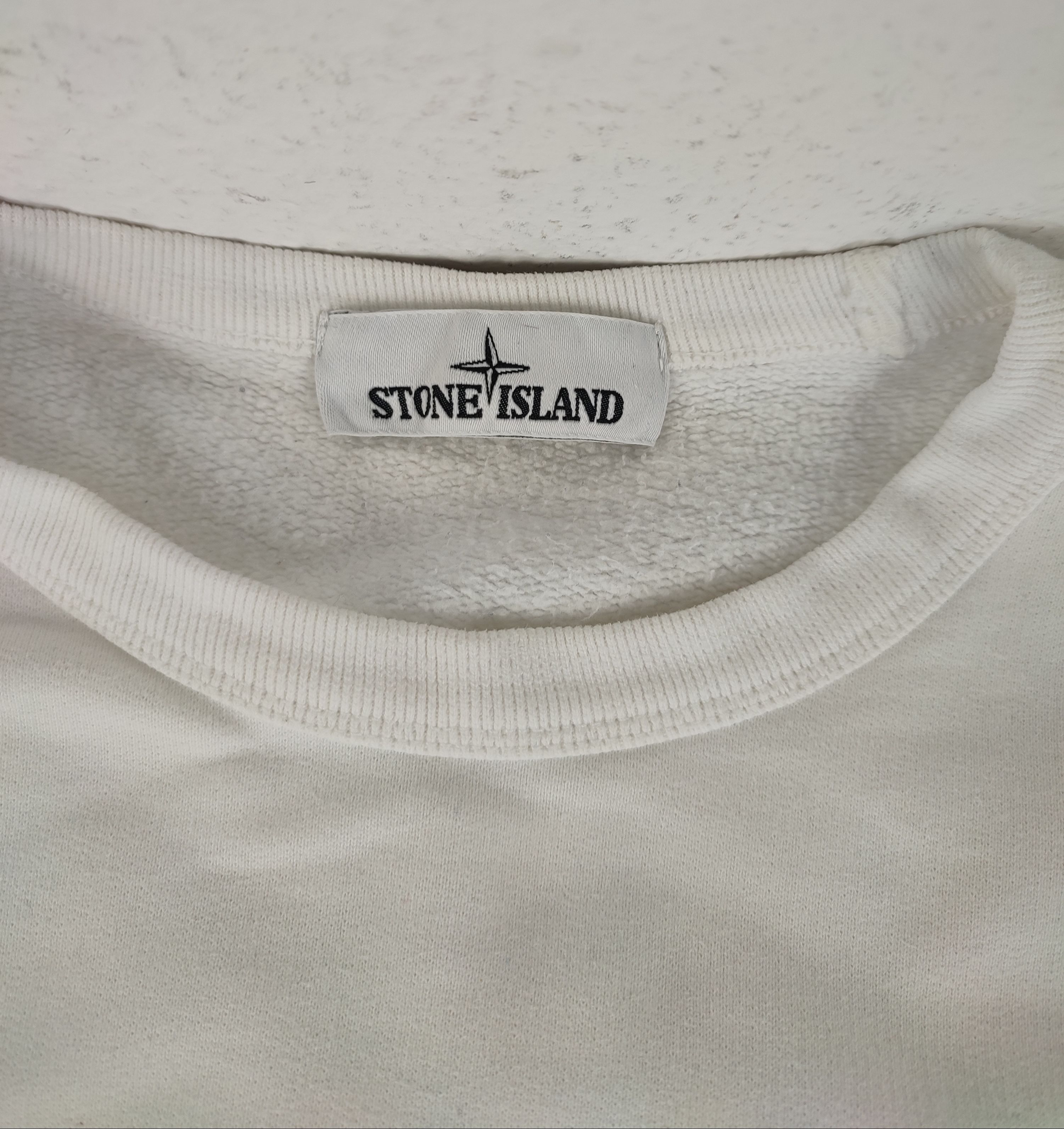 Stone Island Stone Island white crewneck Size US M / EU 48-50 / 2 - 2 Thumbnail