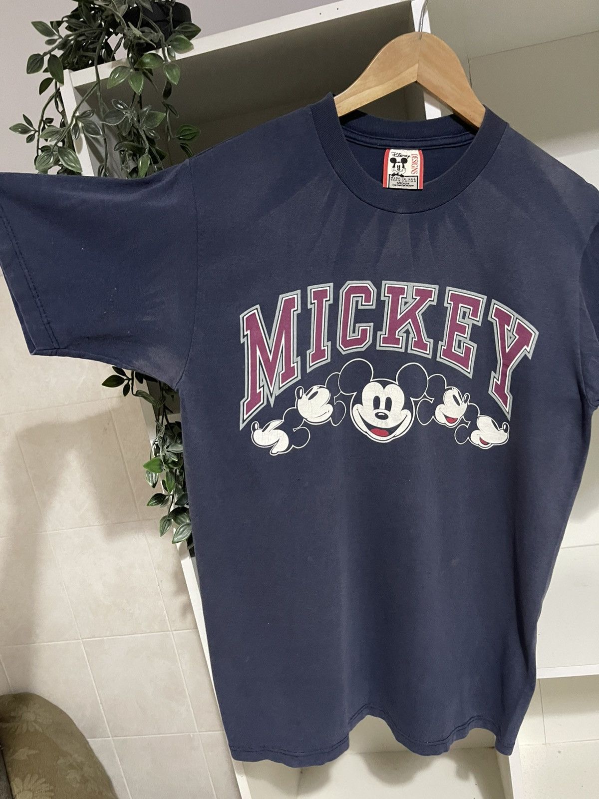 Disney Vintage Disney Distressed Mickey Size US M / EU 48-50 / 2 - 5 Thumbnail
