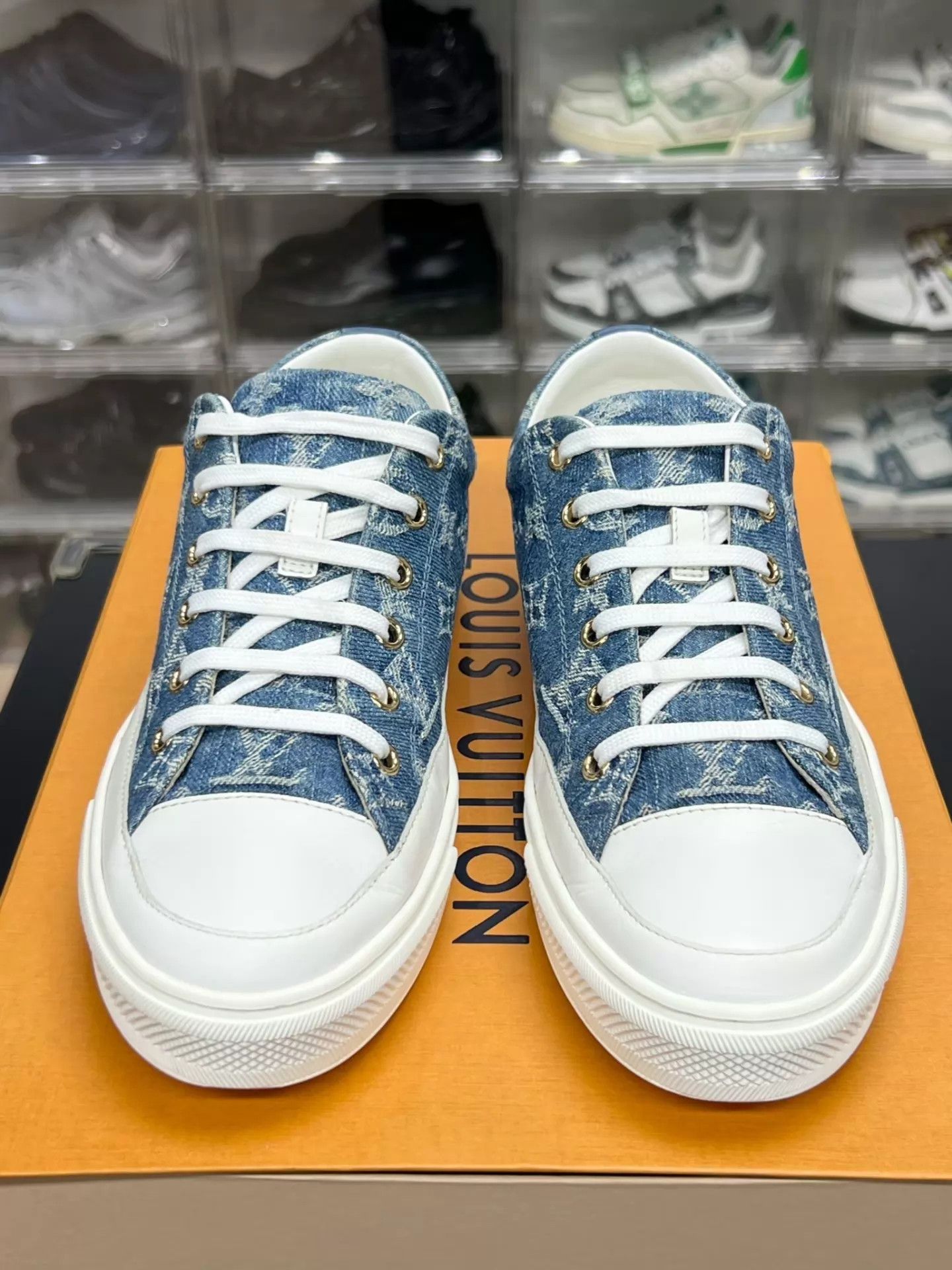 Louis Vuitton LV Stellar Denim Blue Low-Top Sneakers 39 Size US 8 / IT 38 - 2 Thumbnail