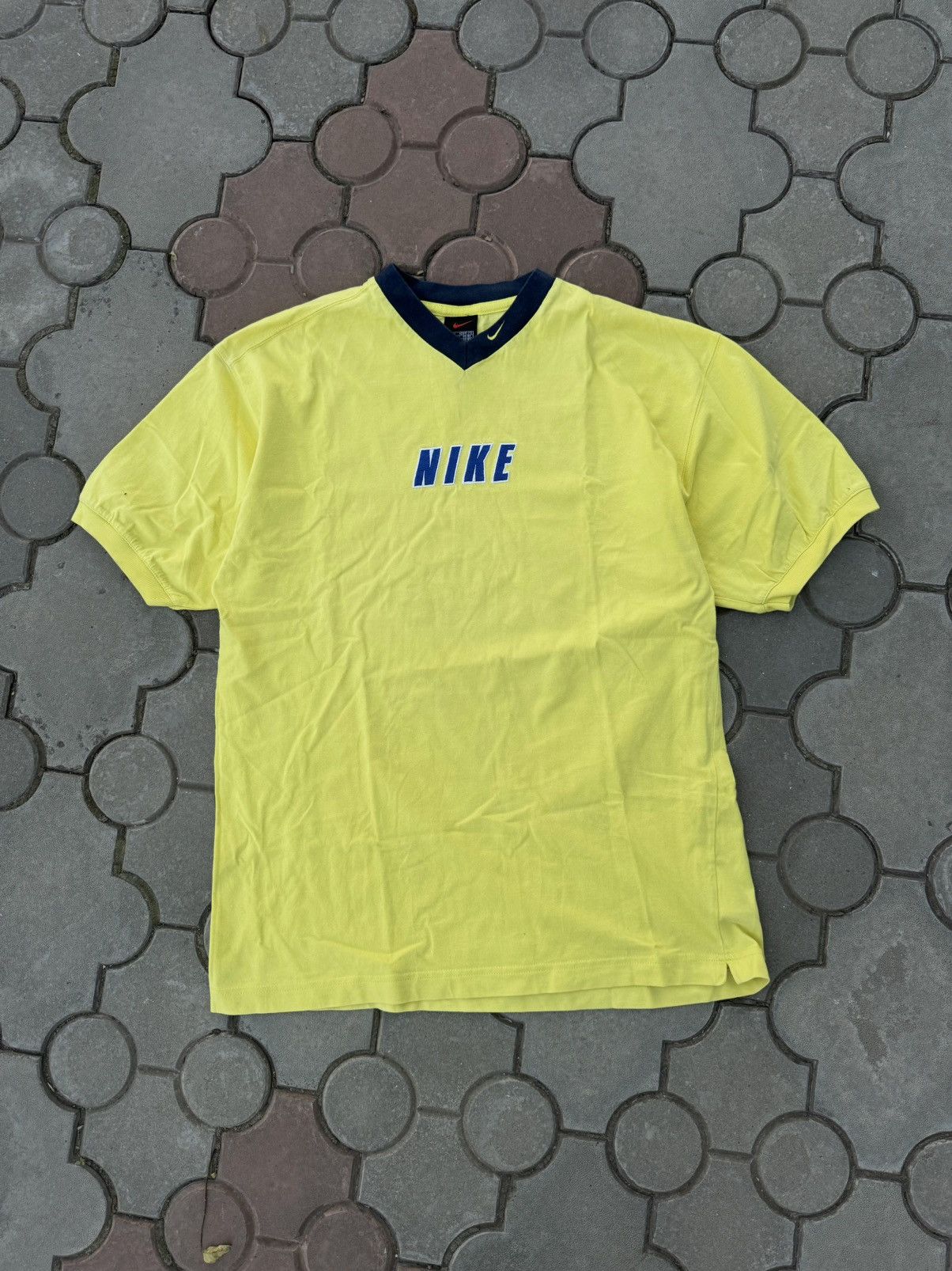 Nike × Vintage Vintage Nike Spell Out Center Logo Tee Shirt Y2K Size US M / EU 48-50 / 2 - 1 Thumbnail