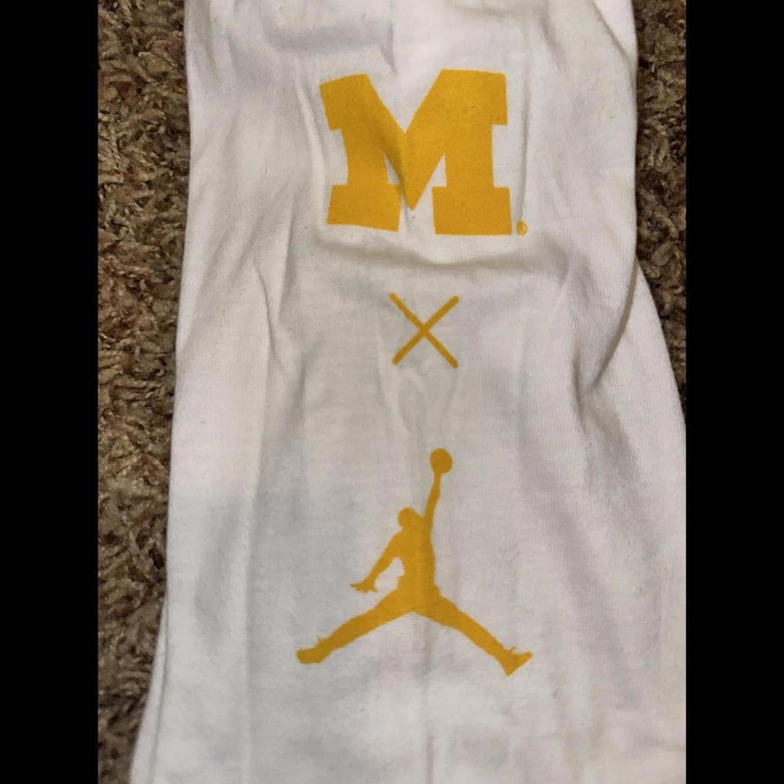Nike Jordan Jumpman Invitational CYC Michigan Wolverines Long Sleeve Size US XL / EU 56 / 4 - 4 Thumbnail