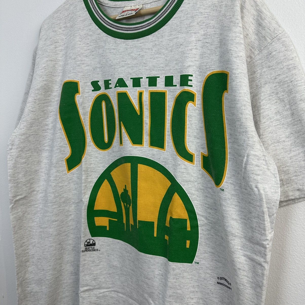 Nutmeg Vintage Seattle Sonics T Shirt XL Nutmeg Mills Supersonics Size US XL / EU 56 / 4 - 1 Thumbnail