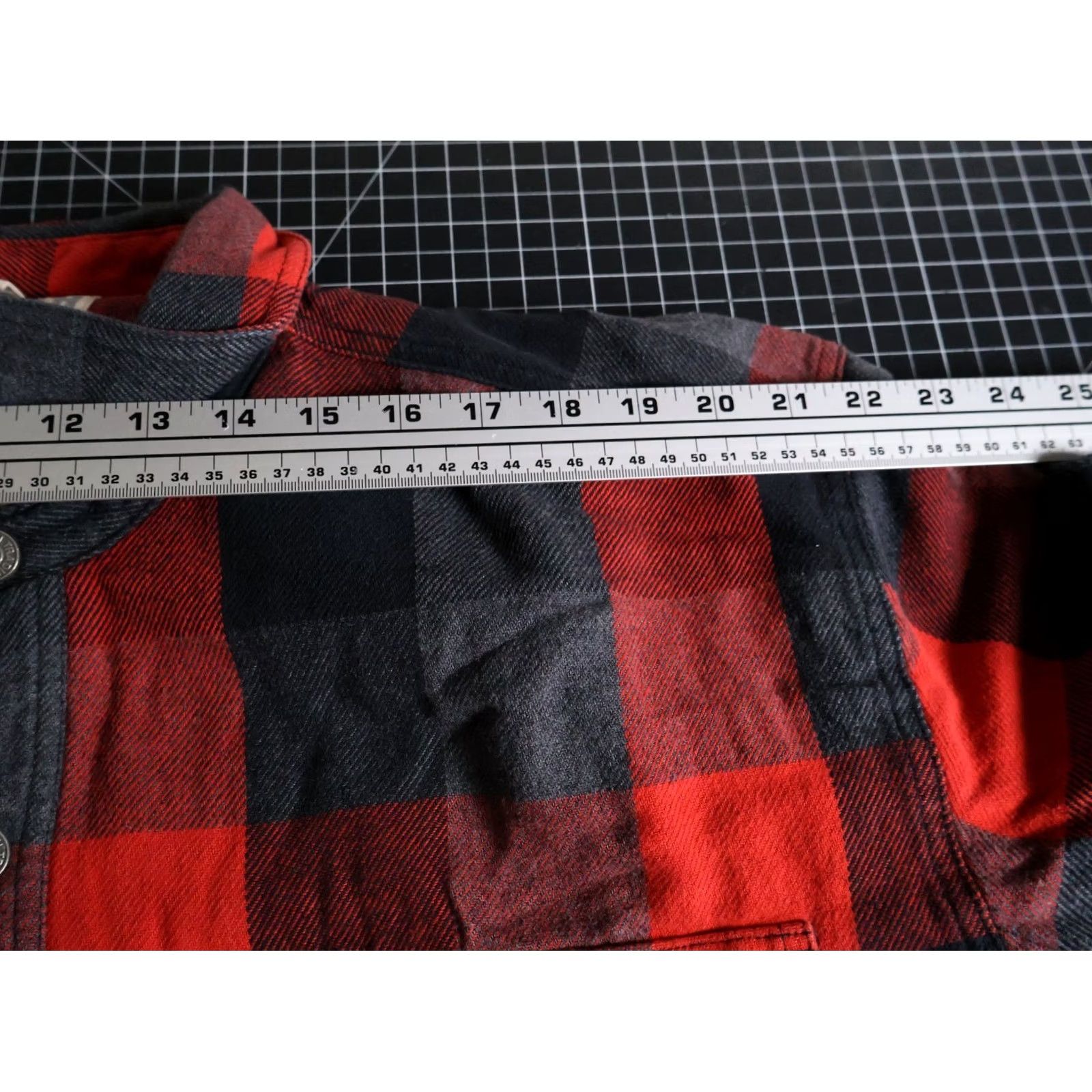 Vintage Duluth Fleece Lined Flannel Jacket Men 2XL Red Black Gray Snap Button Heavy Workwear Casual Modern Plaid Jacket Mens Size US XXL / EU 58 / 5 - 7 Thumbnail