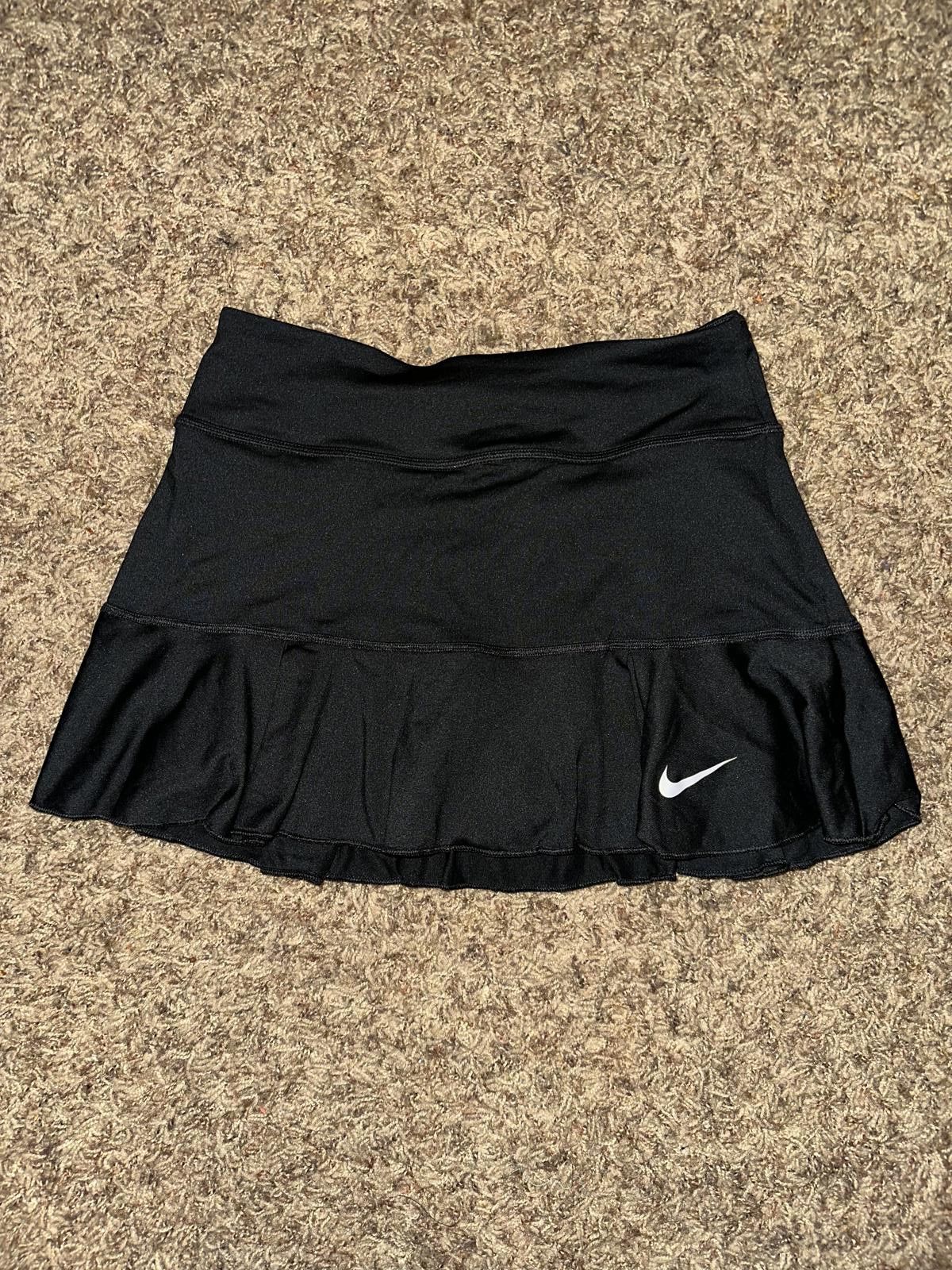 Designer Nike Women’s Flirty Knit Black/White Skirt Size 26" / US 2 / IT 38 - 1 Thumbnail