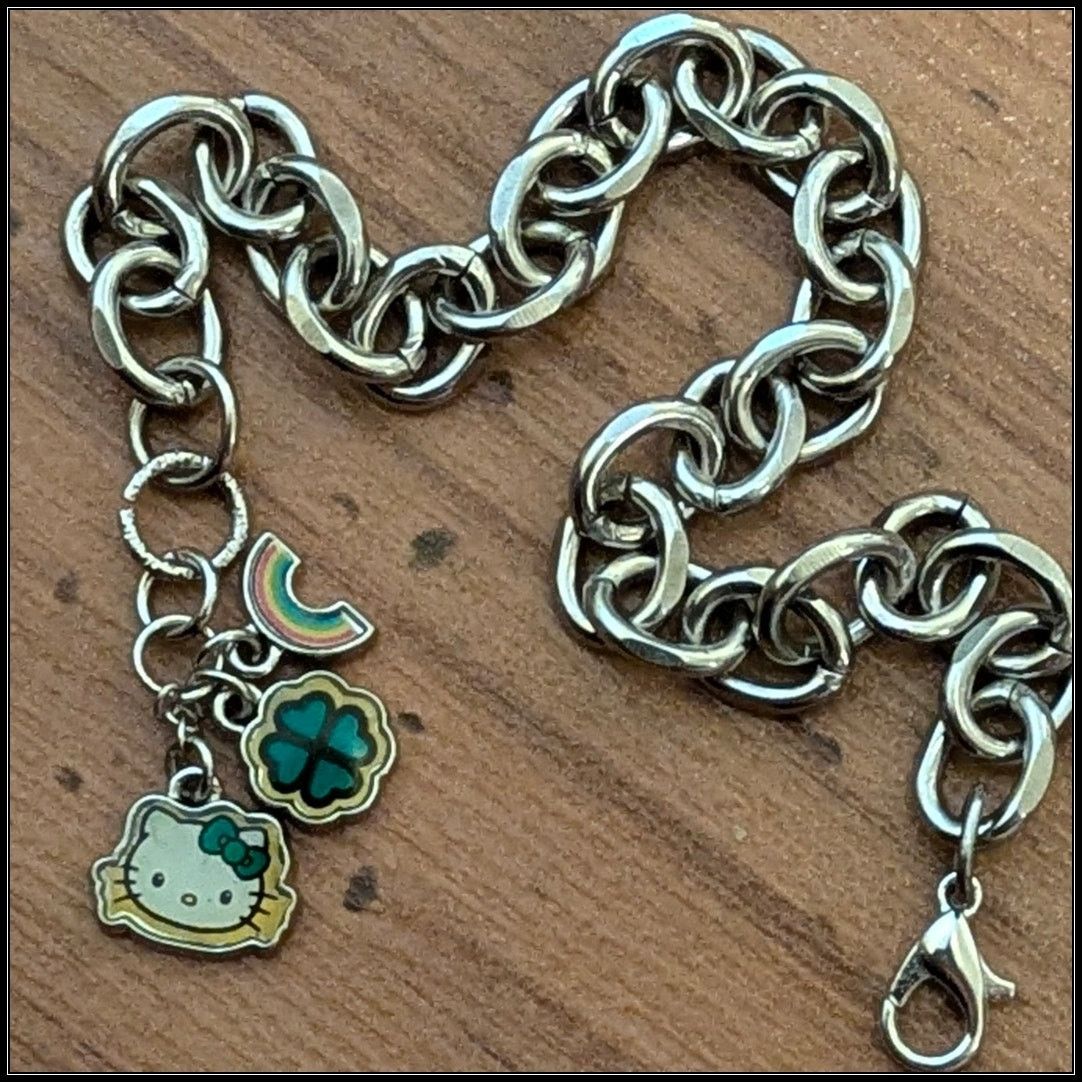Japanese Brand × Vintage HELLO KITTY, 4 Leaf Clover & Rainbow Charm Bracelet Size ONE SIZE - 5 Thumbnail