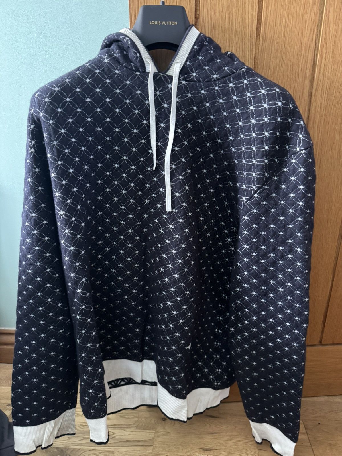 Louis Vuitton Louis vuitton hoodie size xxl Size US XXL / EU 58 / 5 - 1 Thumbnail
