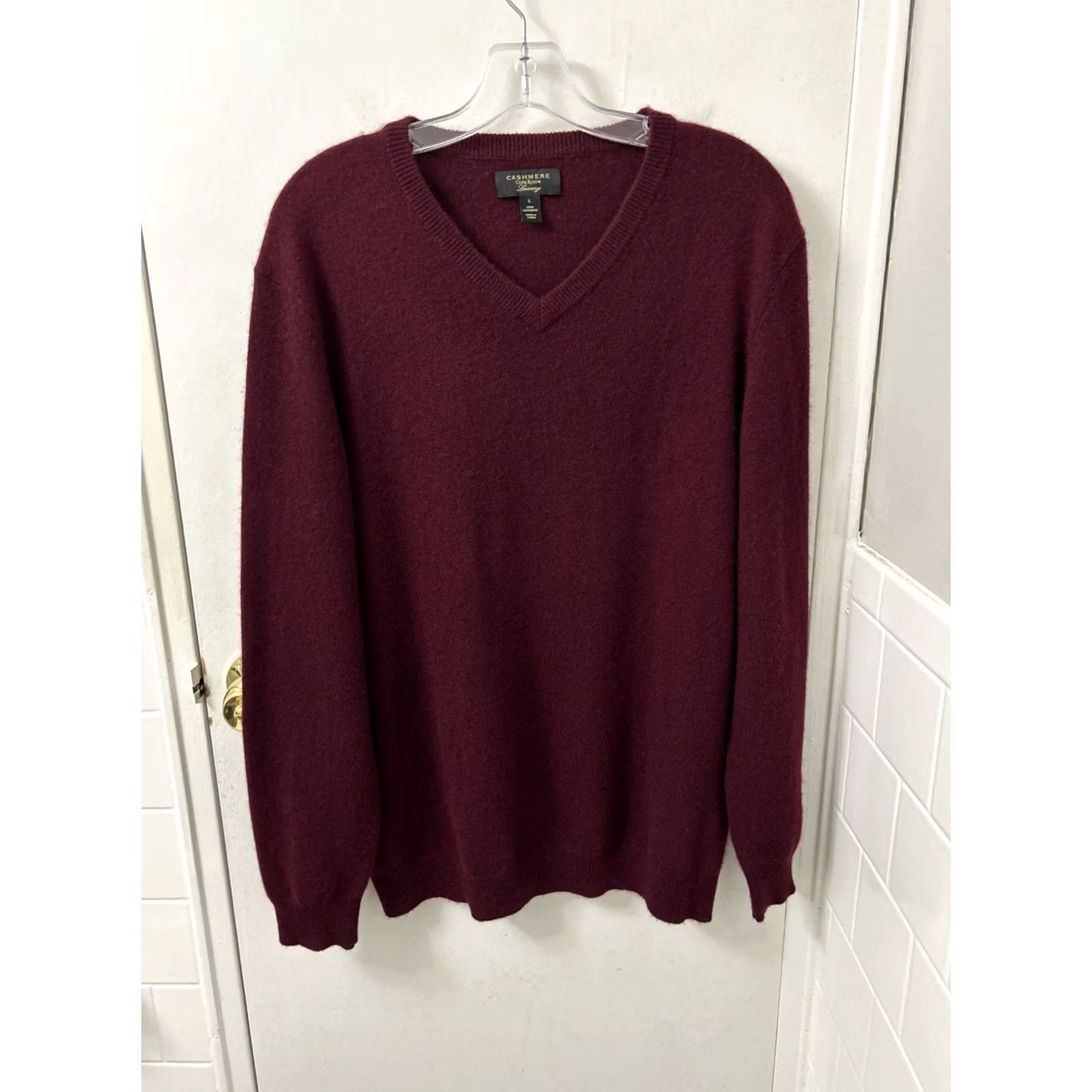 Club Room Club Room Mens Sweater V-Neck Burgundy 100% Cashmere Knit Pullover Long Sleeve L Regular Womens? Size US L / EU 52-54 / 3 - 2 Thumbnail