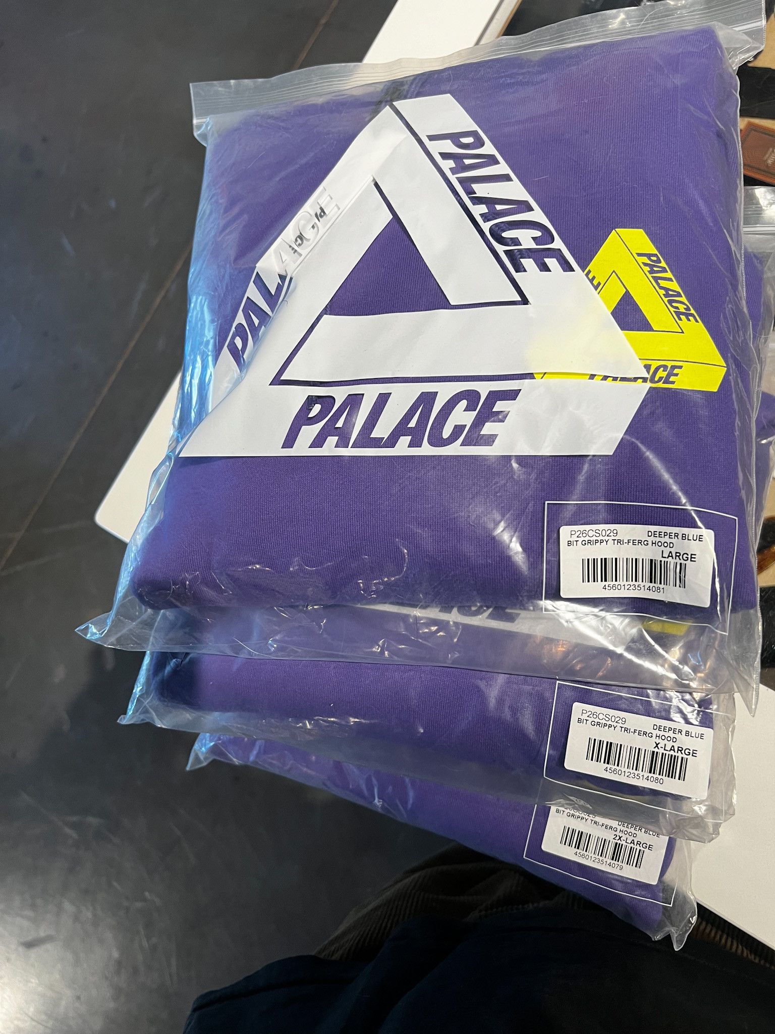 PALACE BIT GRIPPY TRI-FERG-HOOD Lサイズ ☆24SS 入手困難☆PALACE Bit Grippy Tri-Ferg Hood (Palace