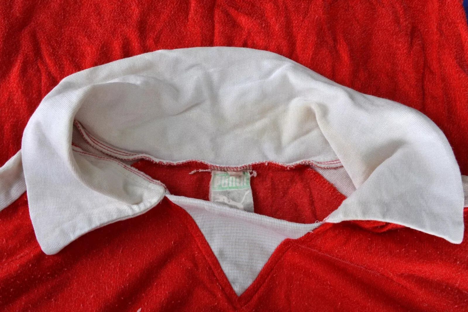 Puma PUMA VINTAGE 1970'S RED FOOTBALL SHIRT JERSEY SIZE S ADULT Size US S / EU 44-46 / 1 - 7 Thumbnail