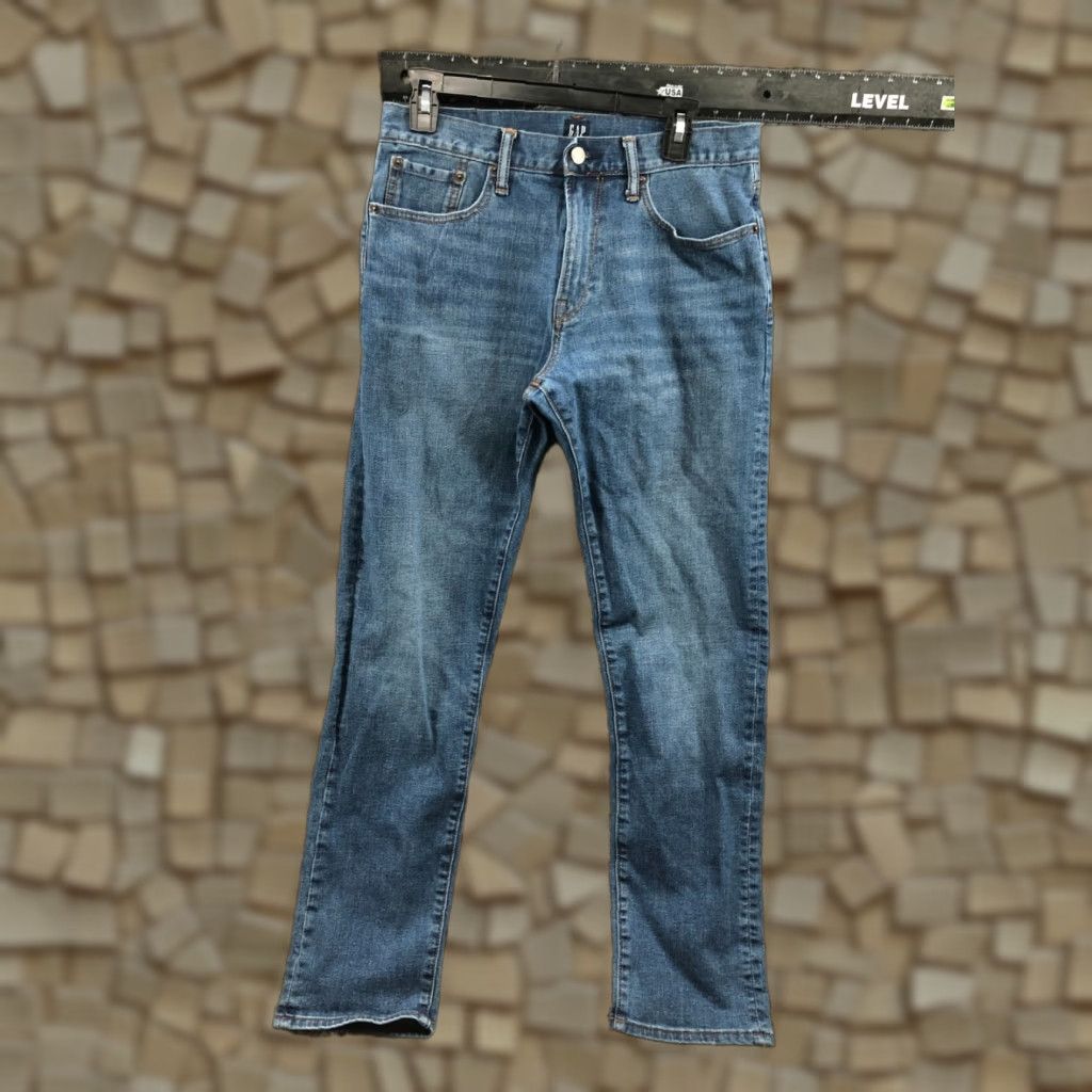 Gap Gap 1969 Jeans Straight Denim Blue 30x32 Mens Athletic Mid Rise 5-Pocket Regular Slim fit Pocket Logo Belt Loops Cotton Blend"} Size US 30 / EU 46 - 1 Thumbnail