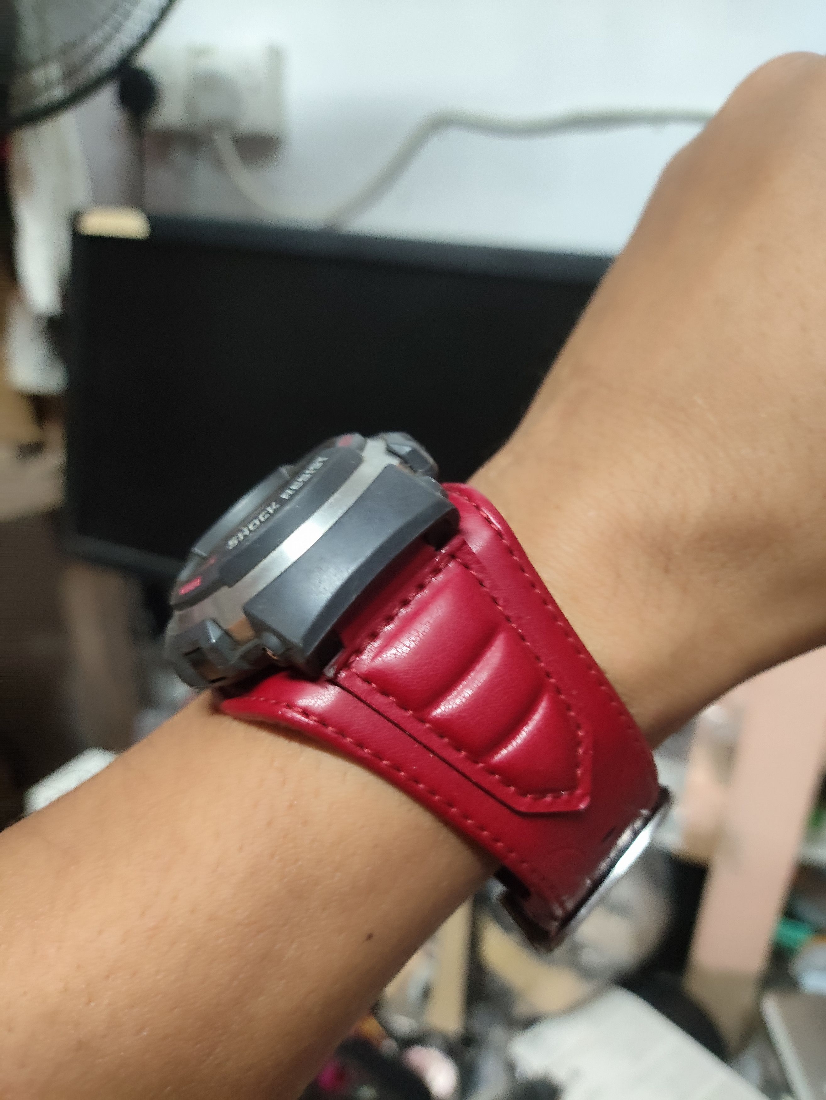 G Shock G SHOCK ORIGINAL VINTAGE RED MONSTER (NEED SERVICE) Size ONE SIZE - 8 Thumbnail