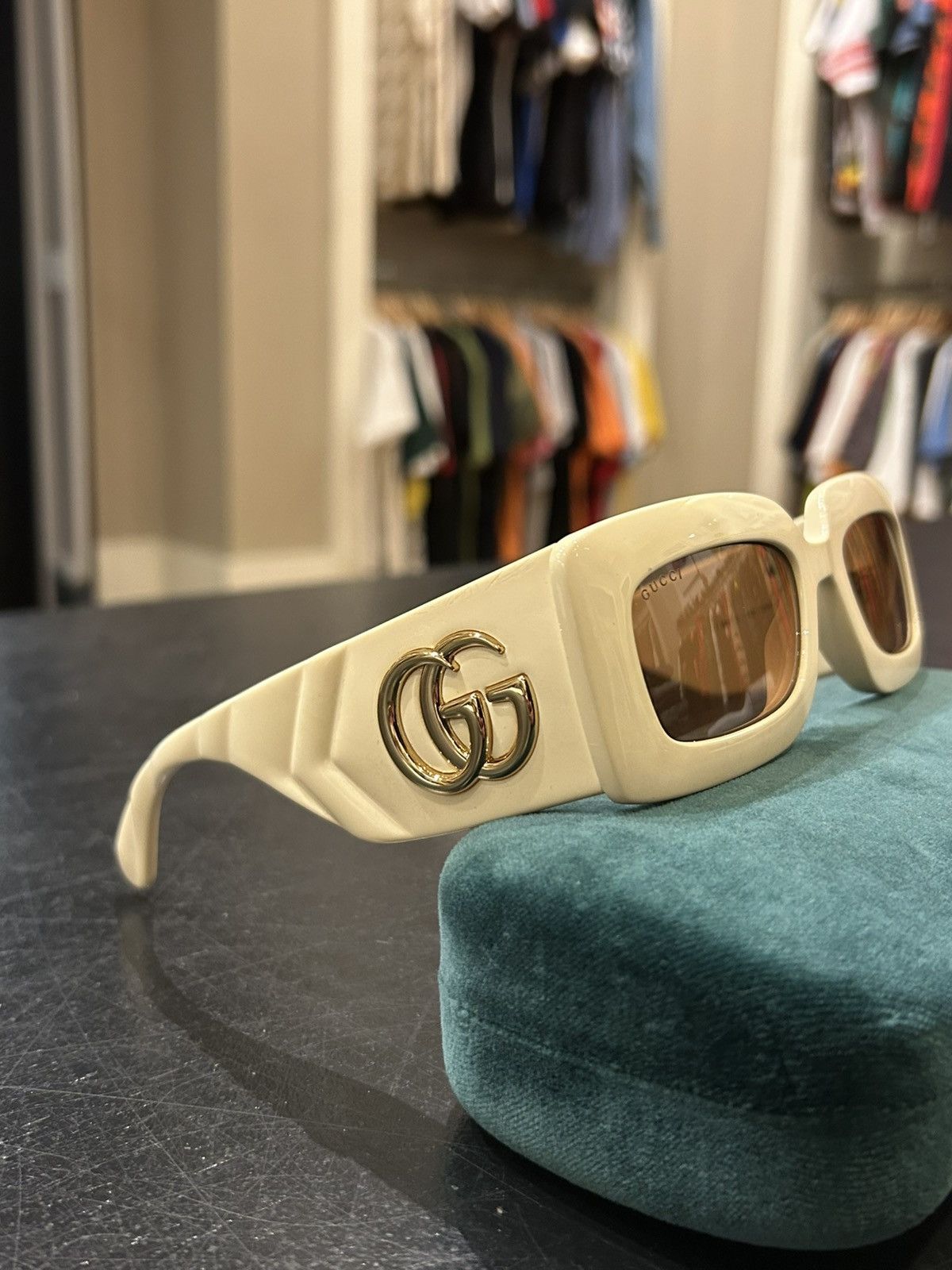 Gucci Gucci Ivory Sunglasses Size ONE SIZE - 3 Thumbnail