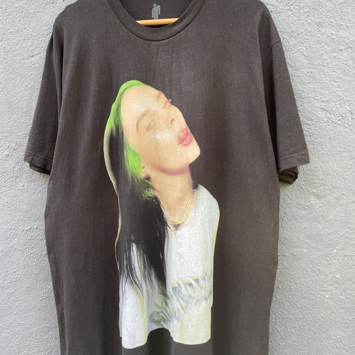 Billie Eilish Thrashed Faded Billie Eilish Band Tee Size US XL / EU 56 / 4 - 2 Thumbnail