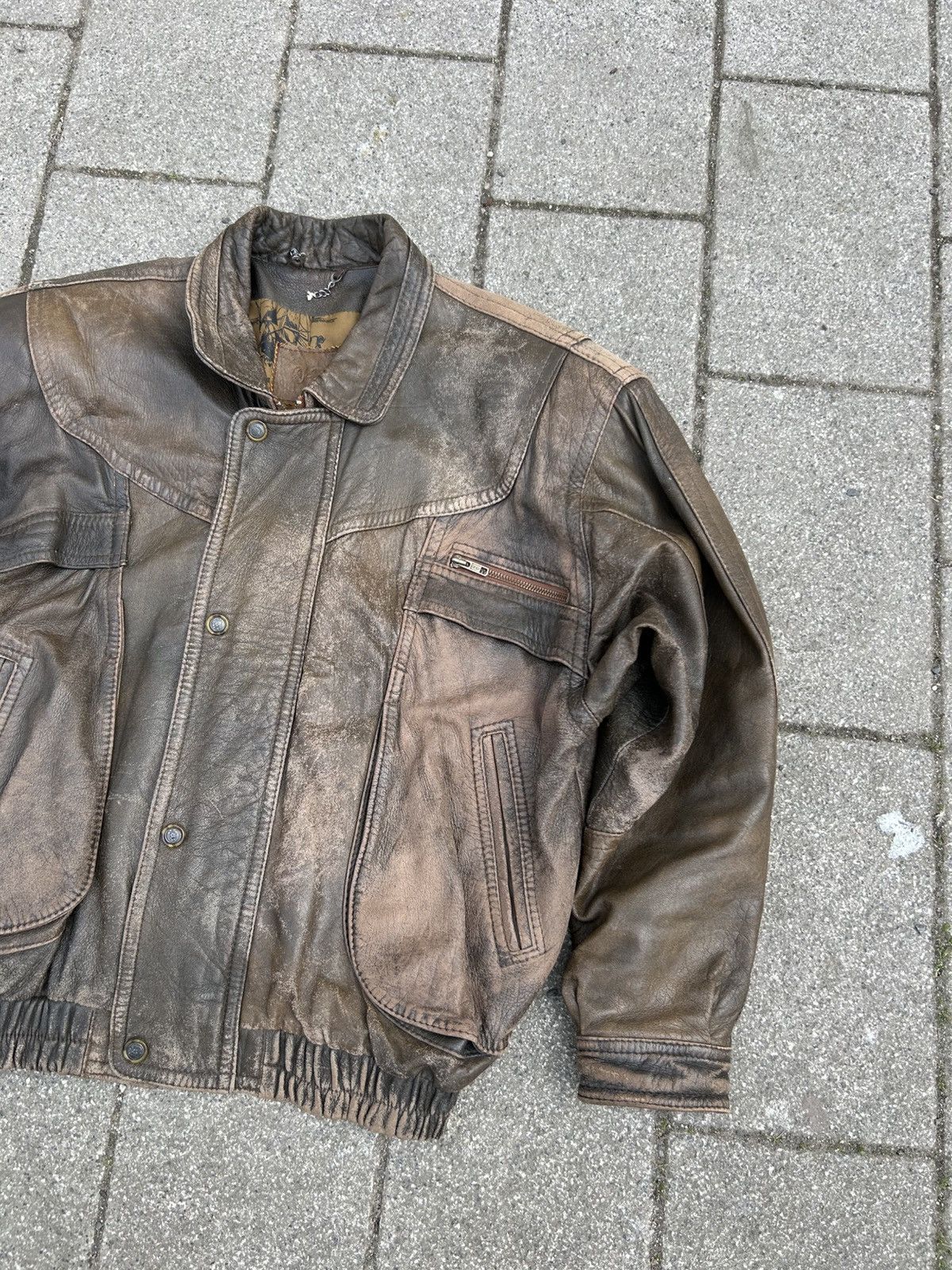 Vintage Vintage 1990s Gino Bertoni Distressed brown Leather Bomber Size US L / EU 52-54 / 3 - 3 Thumbnail