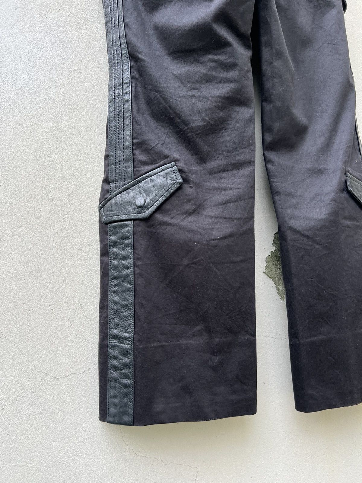 Vintage Vintage KENJI ITO Japan Leather Stripe Cargo Trouser Pant Size US 31 - 18 Thumbnail