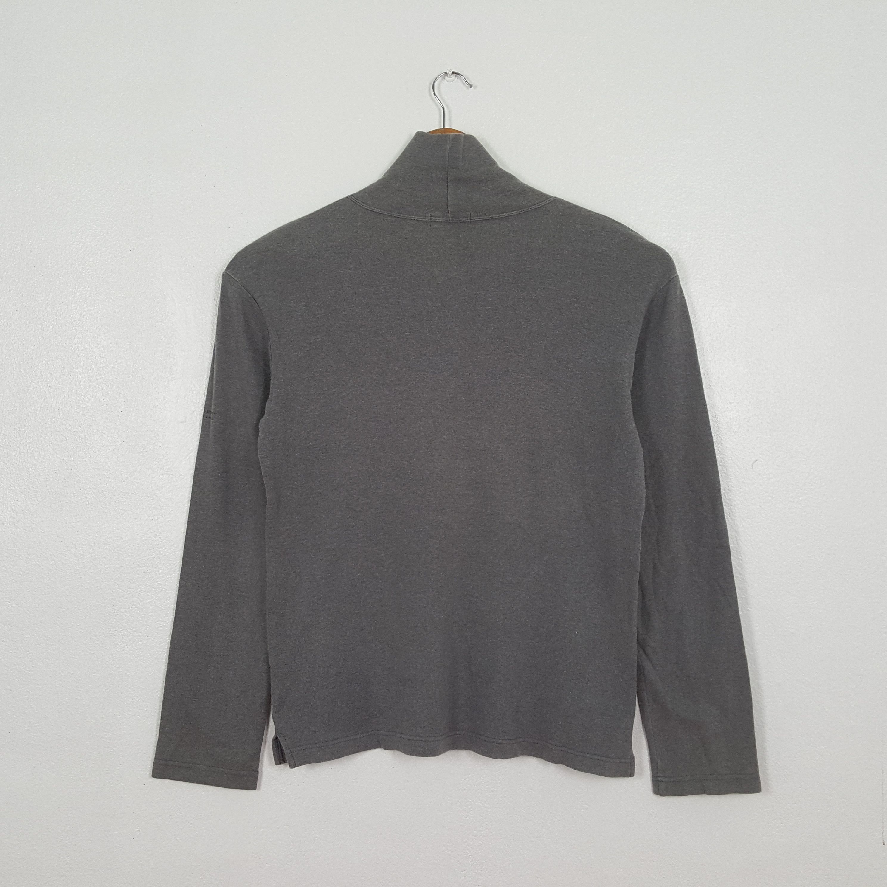 Burberry Vintage Burberry London Fashion Brand T-Shirt C319N33 Size US M / EU 48-50 / 2 - 3 Thumbnail