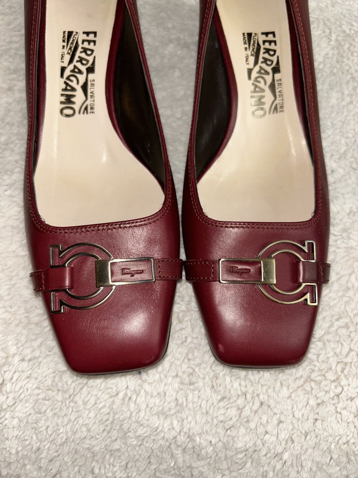 Salvatore Ferragamo Salvatore Ferragamo Women’s Burgundy Leather Gancini Pumps Size US 8.5 / IT 38.5 - 7 Thumbnail