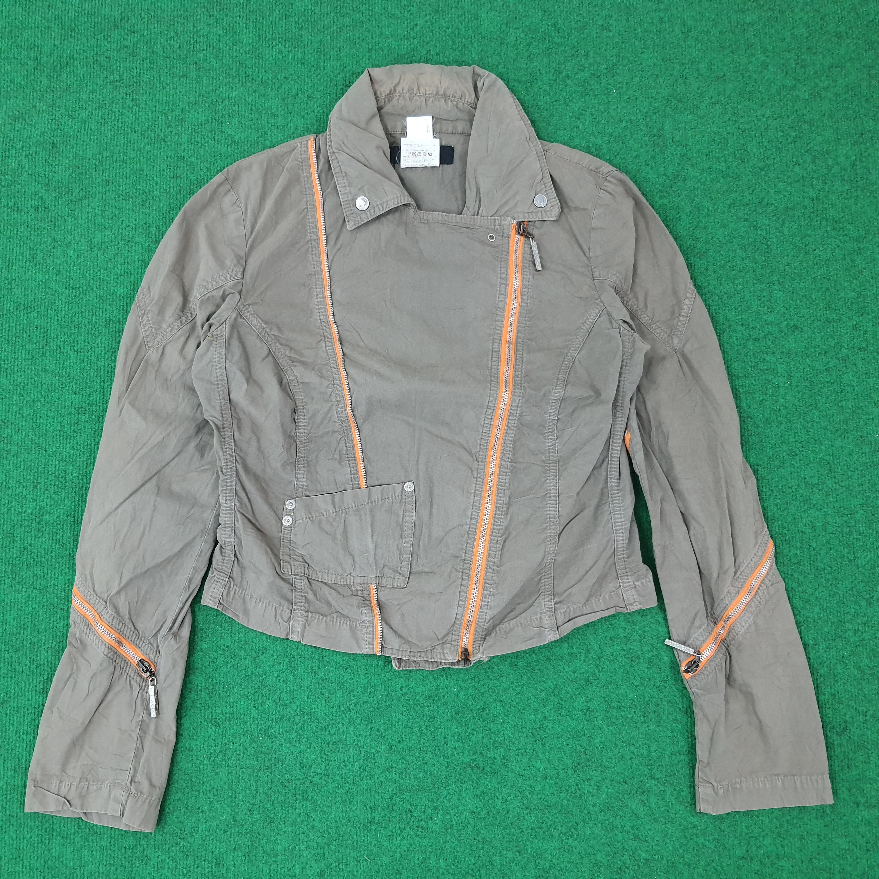 Versace Jeans Couture × Vintage Vintage Versace Jeans Couture Jacket C221N2 Size XS / US 0-2 / IT 36-38 - 1 Thumbnail