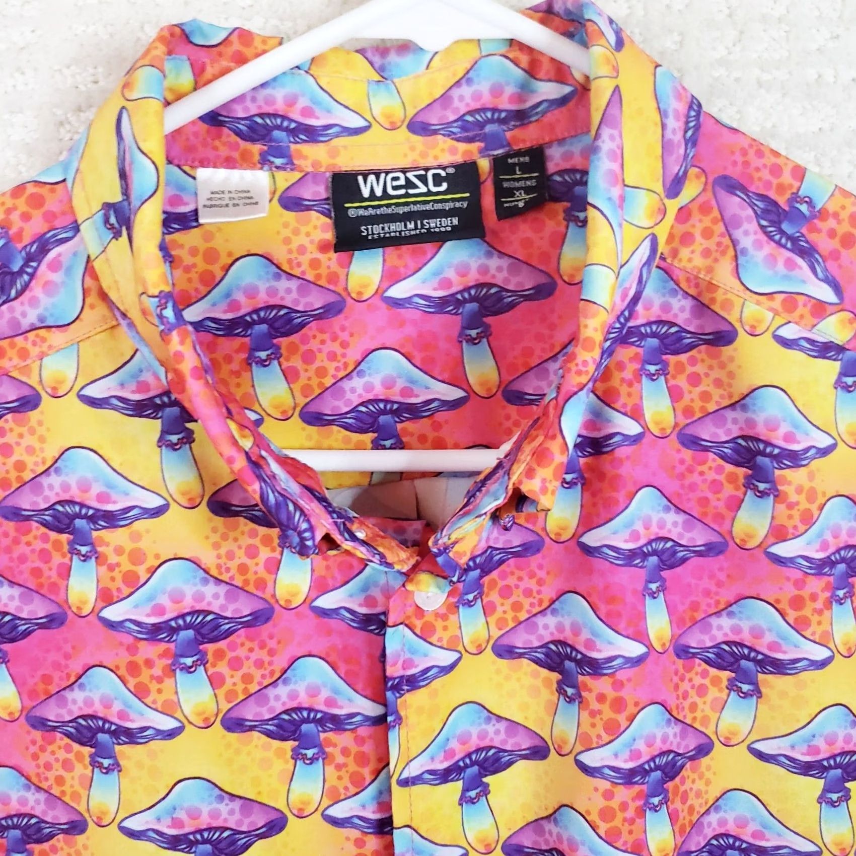 WeSC WeSC Aloha Hawaiian Camp Shirt Mens L Pink Yellow Purple Mushroom Pattern Sweden Size US L / EU 52-54 / 3 - 4 Thumbnail