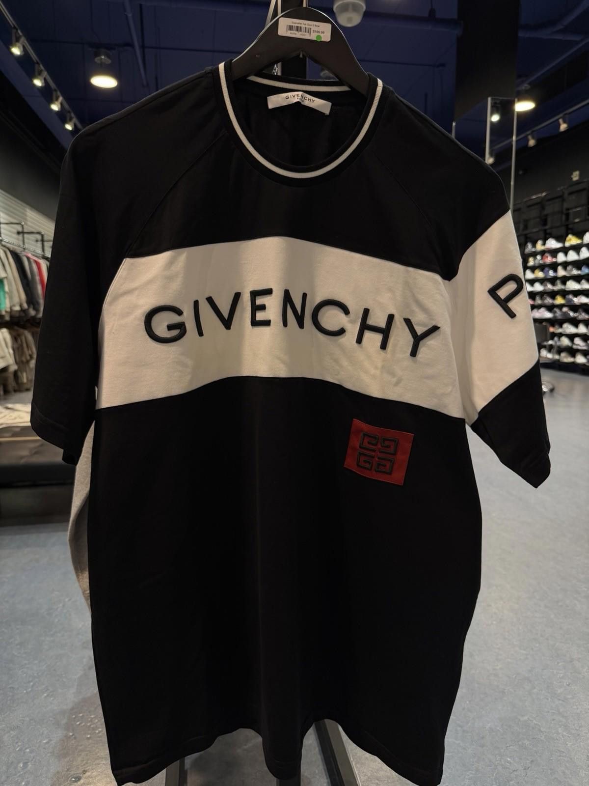 Givenchy Mens T-Shirt Givenchy Paris Black White Authentic $850 Large Size US L / EU 52-54 / 3 - 2 Thumbnail