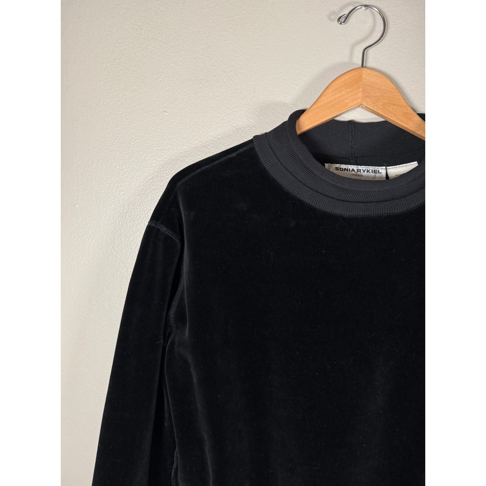 Sonia Rykiel Sonia Rykiel Velvet Funnel Neck Top w/Gold Heart Charms L Size L / US 10 / IT 46 - 12 Thumbnail