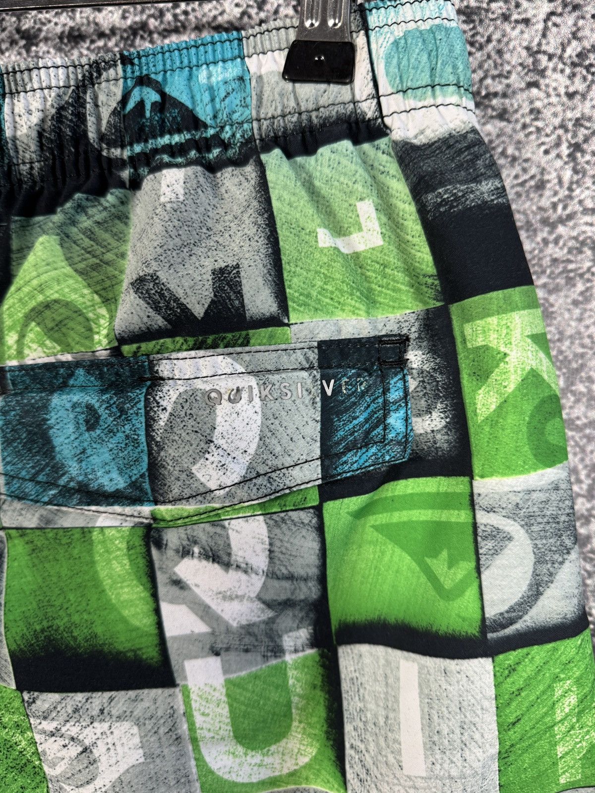 Quiksilver Quiksilver Board Shorts Swim Trunks Green Graphic Print Surf Size US 34 / EU 50 - 12 Thumbnail