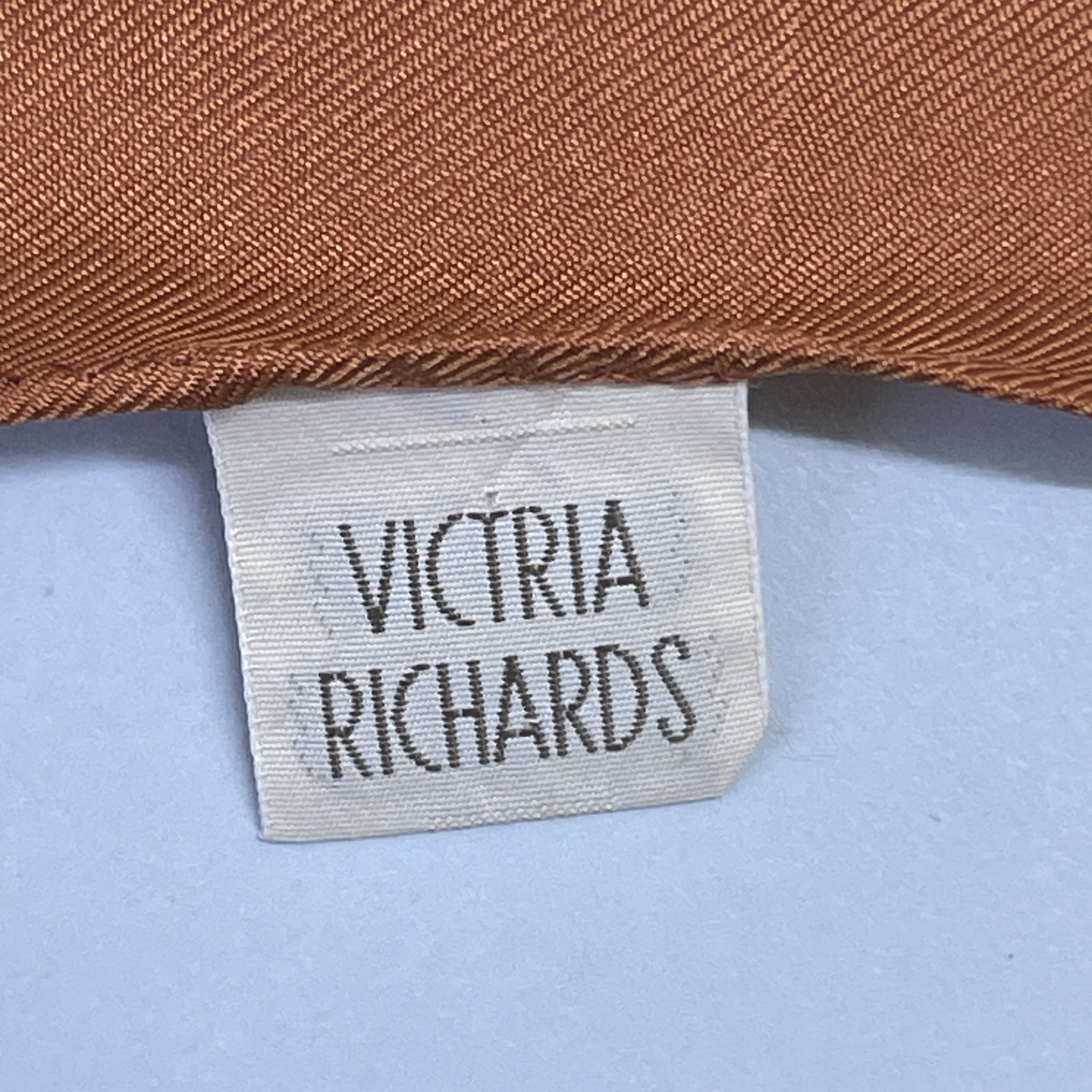 Designer × Vintage Victoria Richard Silk Handkerchief / Scarves- 4300 Size ONE SIZE - 8 Thumbnail