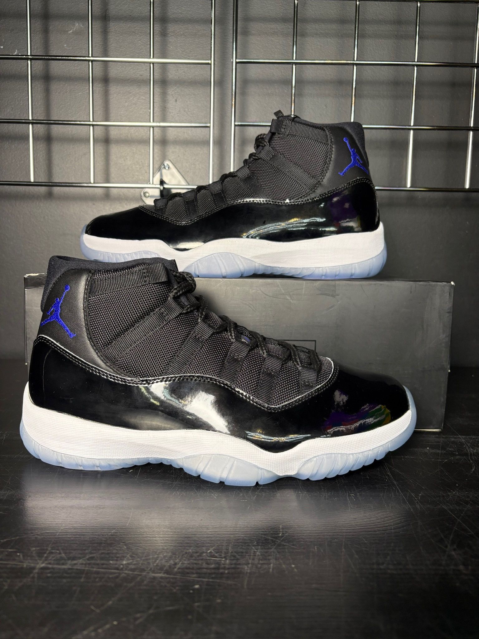 Jordan Brand Air Jordan 11 Retro "Space Jam" (2016) - Size 9.5 Size US 9.5 / EU 42-43 - 1 Thumbnail