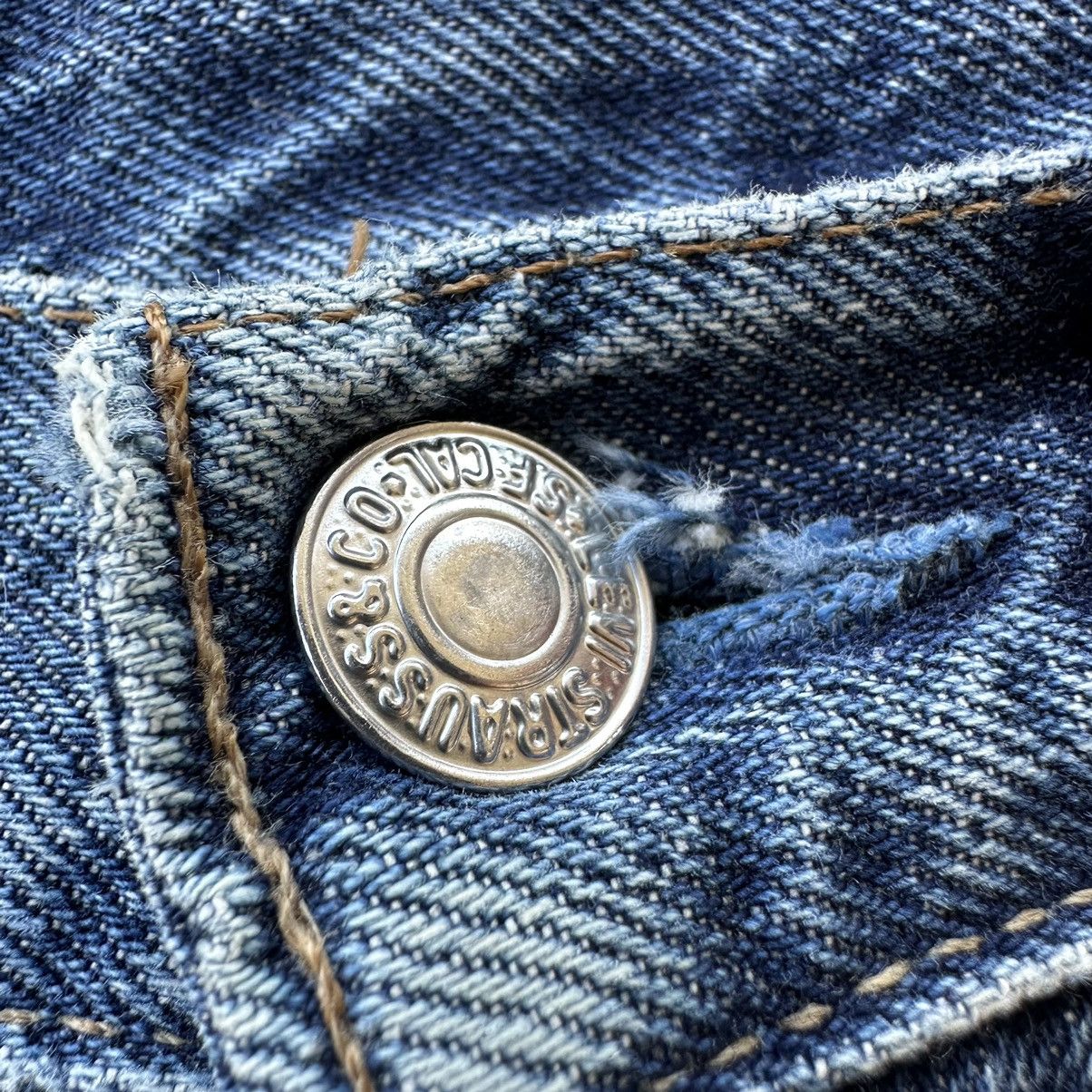 Levi's Vintage Levis 501 France Destroyed Denim 28x30 D633 Size US 28 / EU 44 - 15 Thumbnail