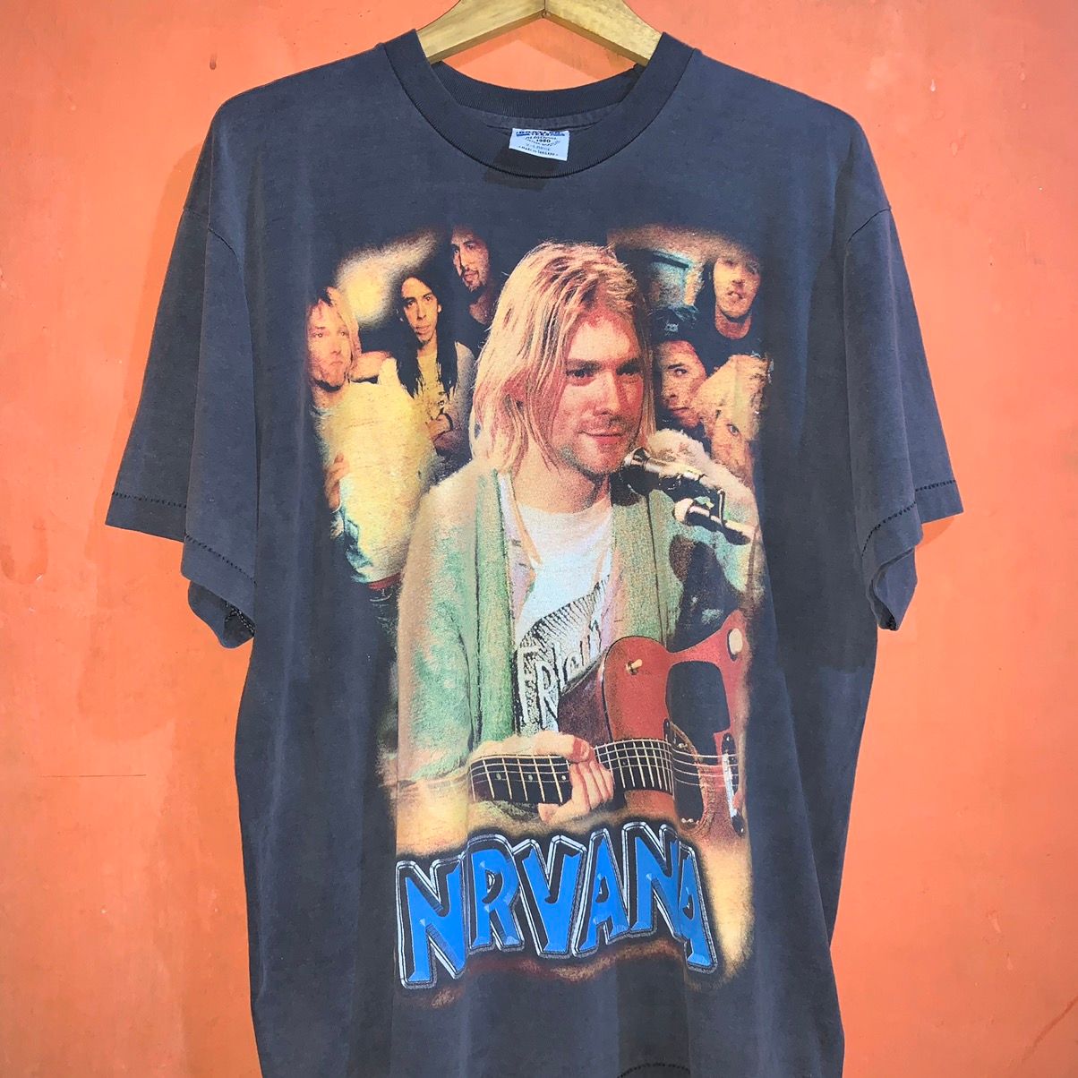 Nirvana ‼️VERY RARE‼️Nirvana Kurt Cobain "Guitar" Bootleg T-Shirt Size US XL / EU 56 / 4 - 1 Preview