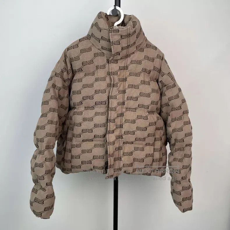 Balenciaga Balenciaga Down Jacket Size XS / US 0-2 / IT 36-38 - 1 Thumbnail