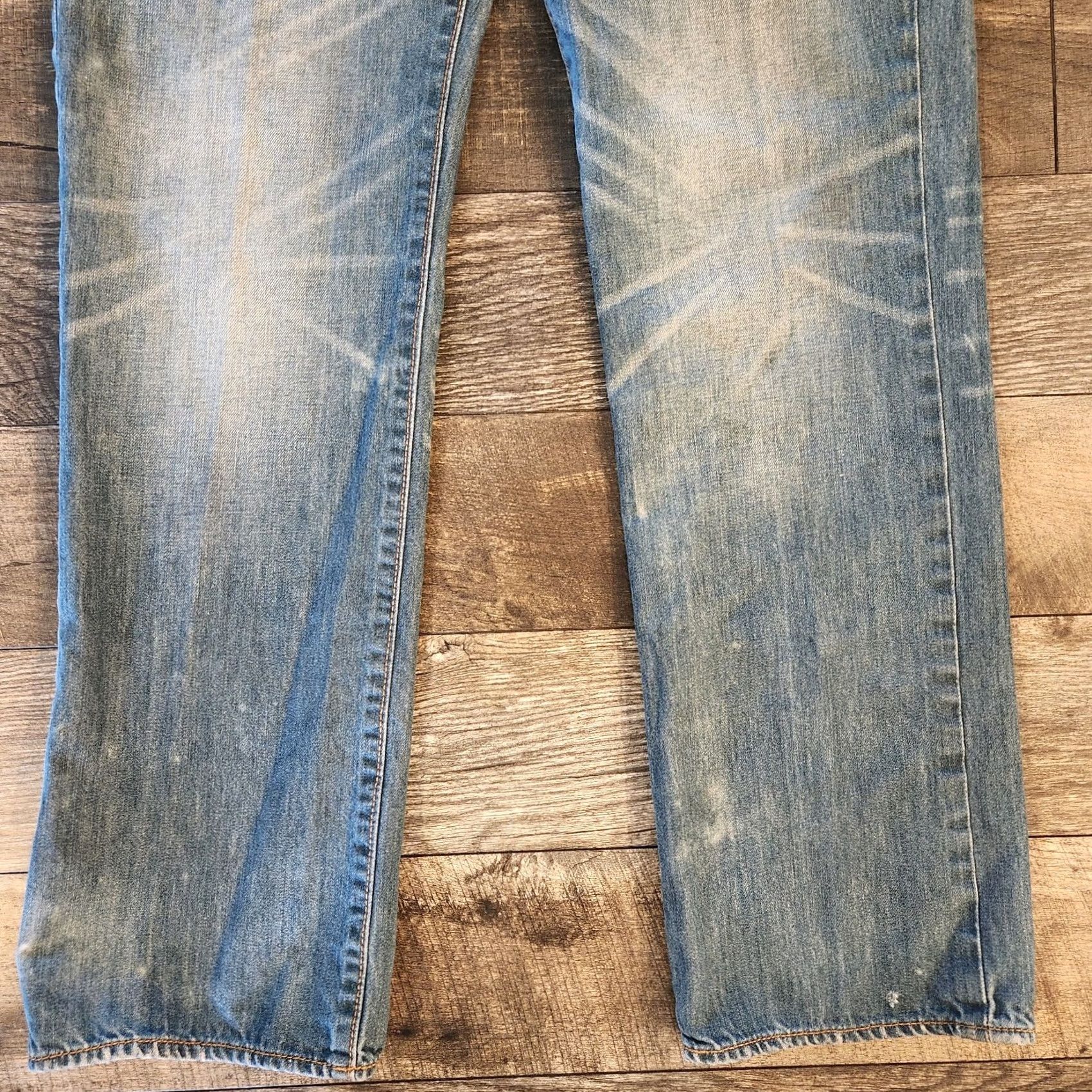 Vintage Rock & Republic Jeans Mens 34x32 Blue Denim Whiskered Distressed Straight Leg Mens Jeans Regular Fit Blue Distressed 5-Pocket Denim Straight Leg Mens Size US 34 / EU 50 - 2 Thumbnail