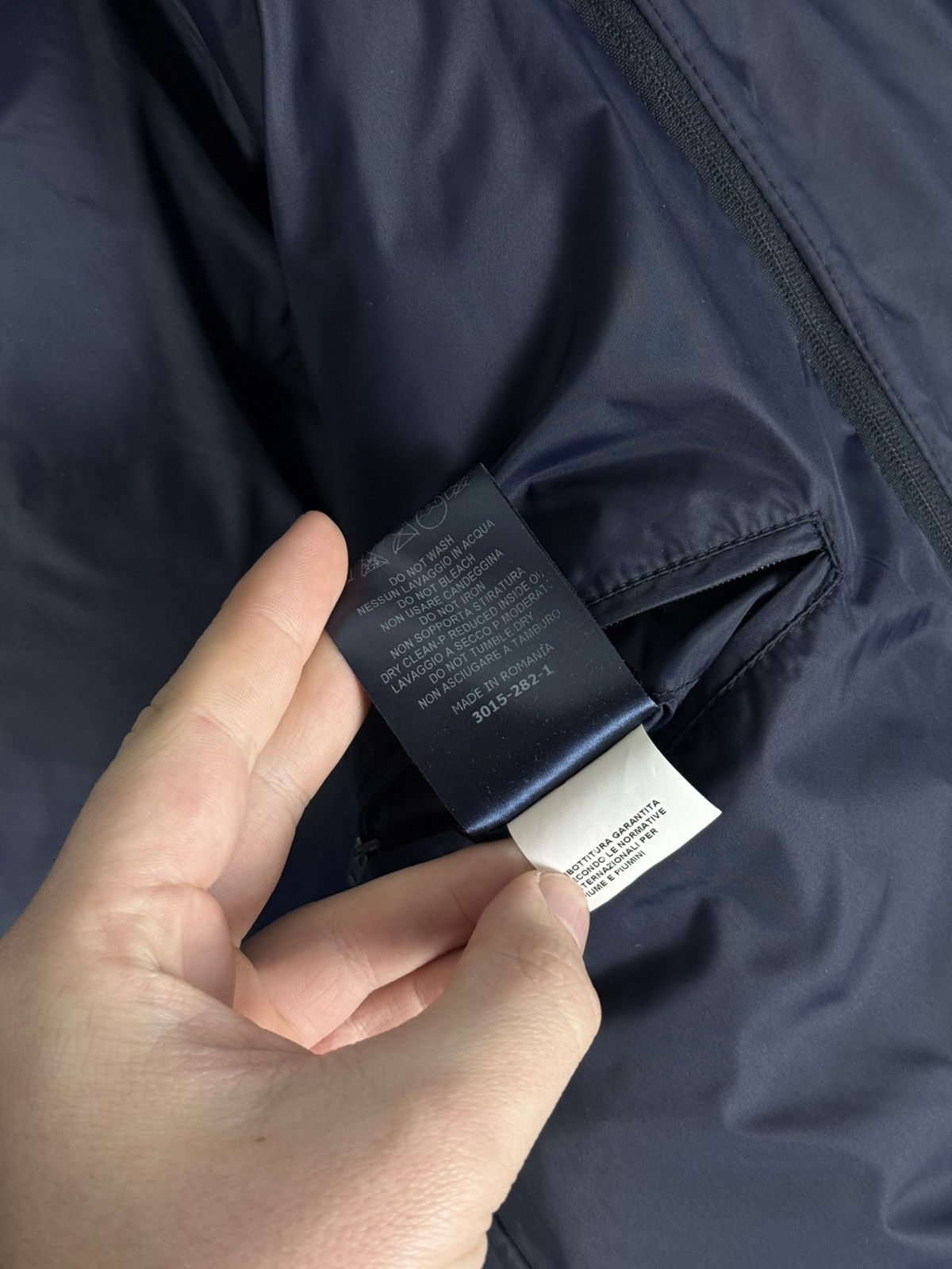 Herno HERNO Mens Polar-Tech Jacket Down Puffer Dark Blue 50 Size US M / EU 48-50 / 2 - 25 Thumbnail