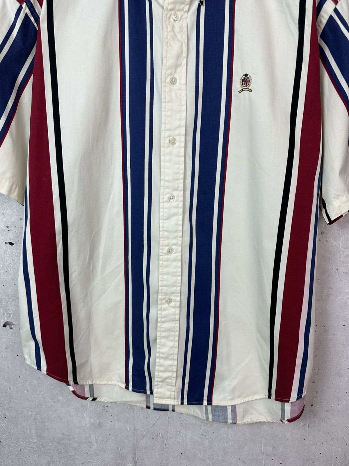 Tommy Hilfiger Vintage Tommy Hilfiger Stripped Logo Short Sleeve Shirt Size US XL / EU 56 / 4 - 5 Thumbnail