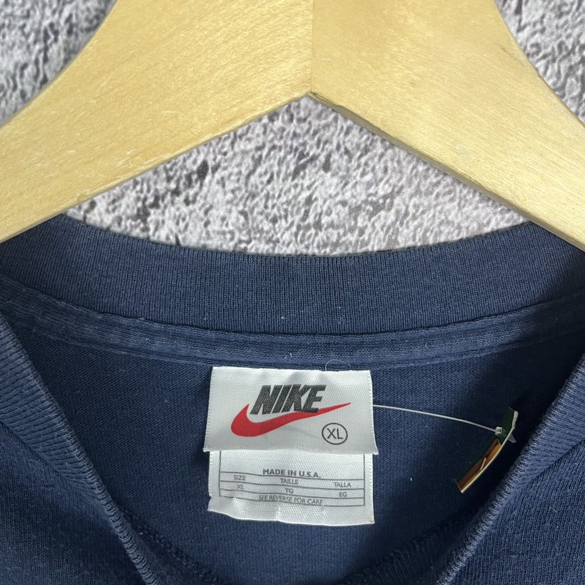 Nike × Vintage 🫐VINTAGE🫐 Nike Little Logo Dark Blue Classic T-Shirt Size US XL / EU 56 / 4 - 4 Thumbnail