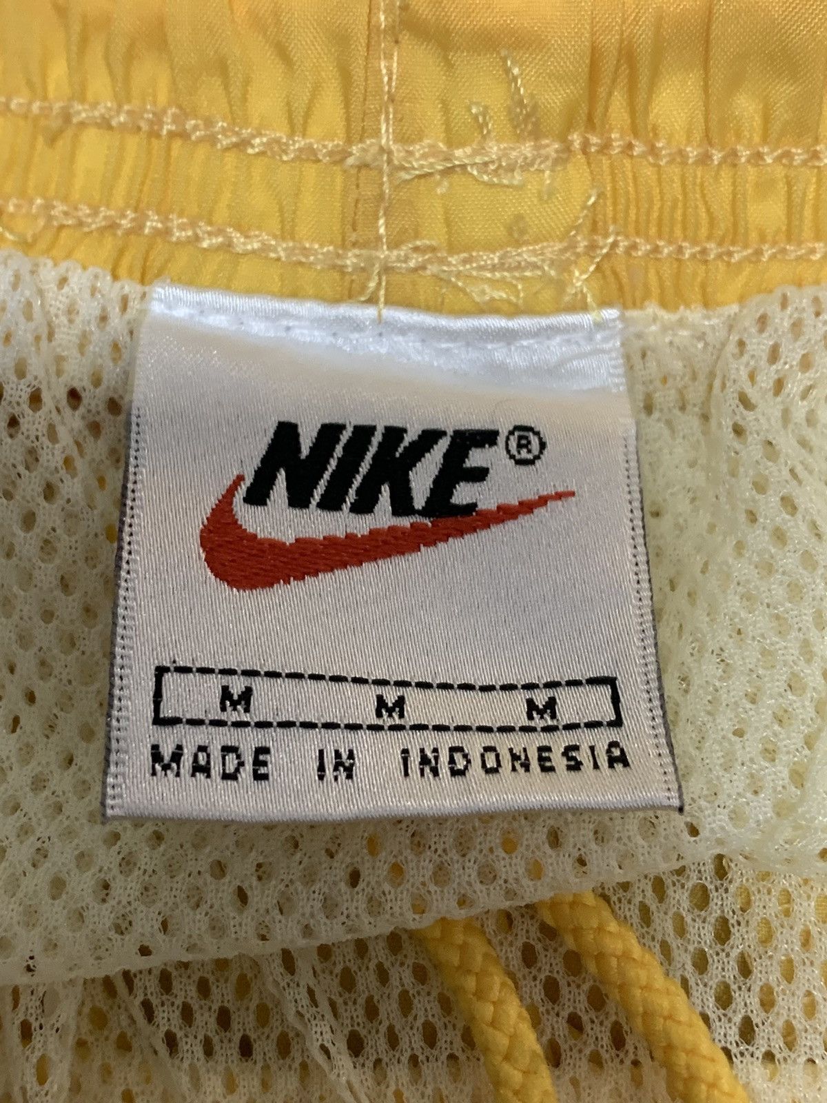Nike Vintage Nike Swoosh NIKE Spellout Nylon Shorts Rare 90s Size US 30 / EU 46 - 6 Thumbnail