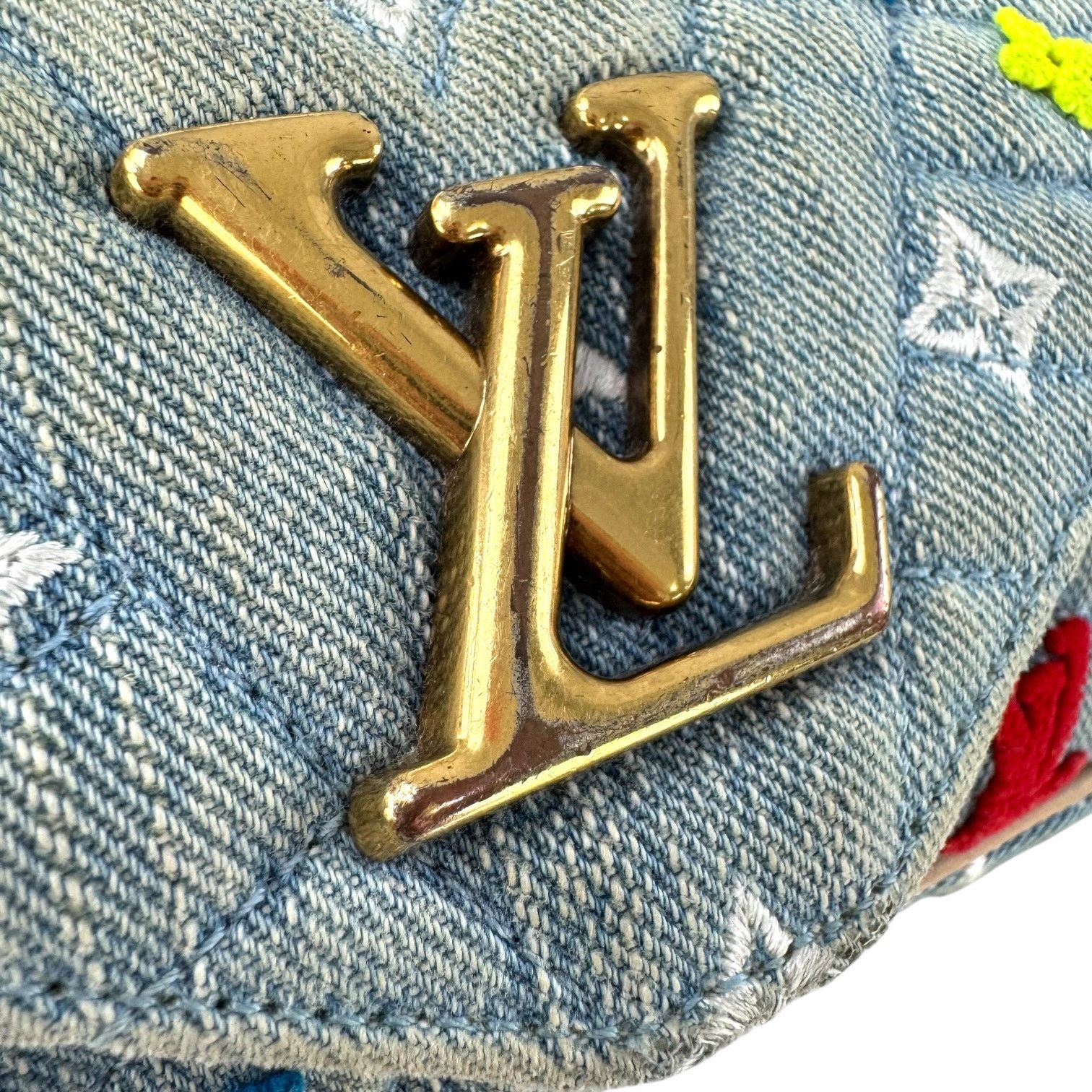 Louis Vuitton Louis Vuitton Monogram Denim New Wave Chain Pochette Size ONE SIZE - 18 Thumbnail