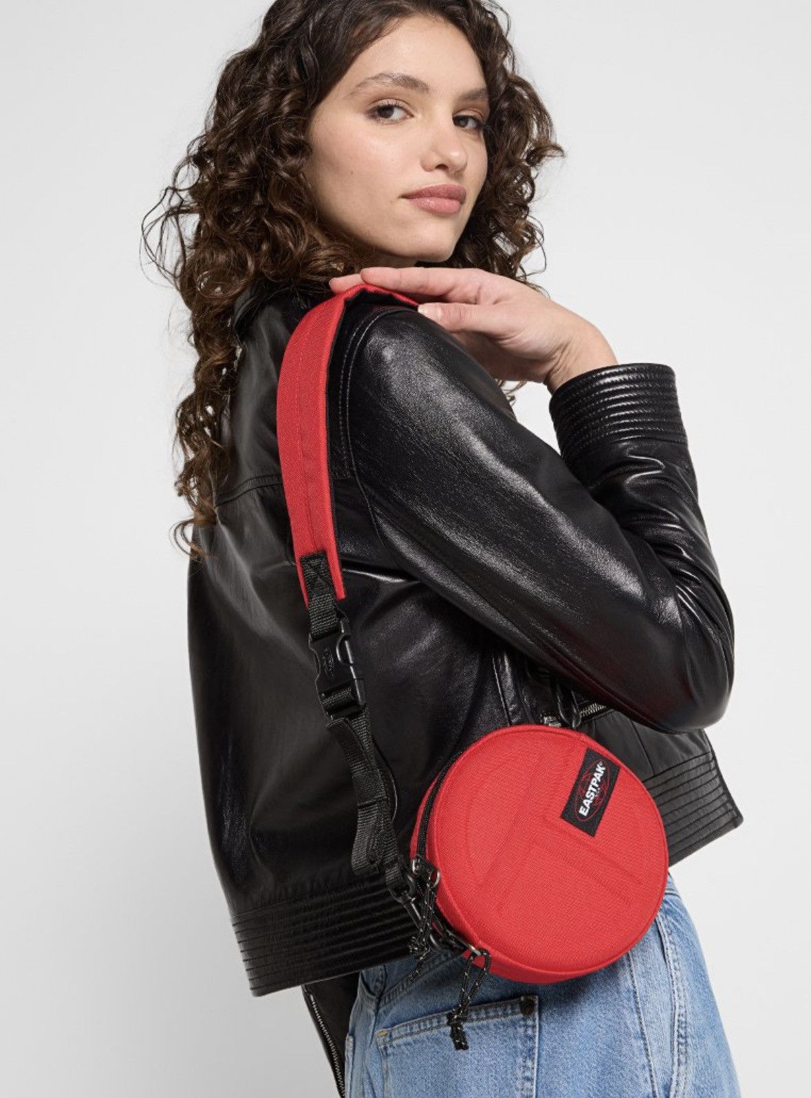 Eastpak × Telfar Telfar Eastpak Circle Bag Red Size ONE SIZE - 2 Thumbnail