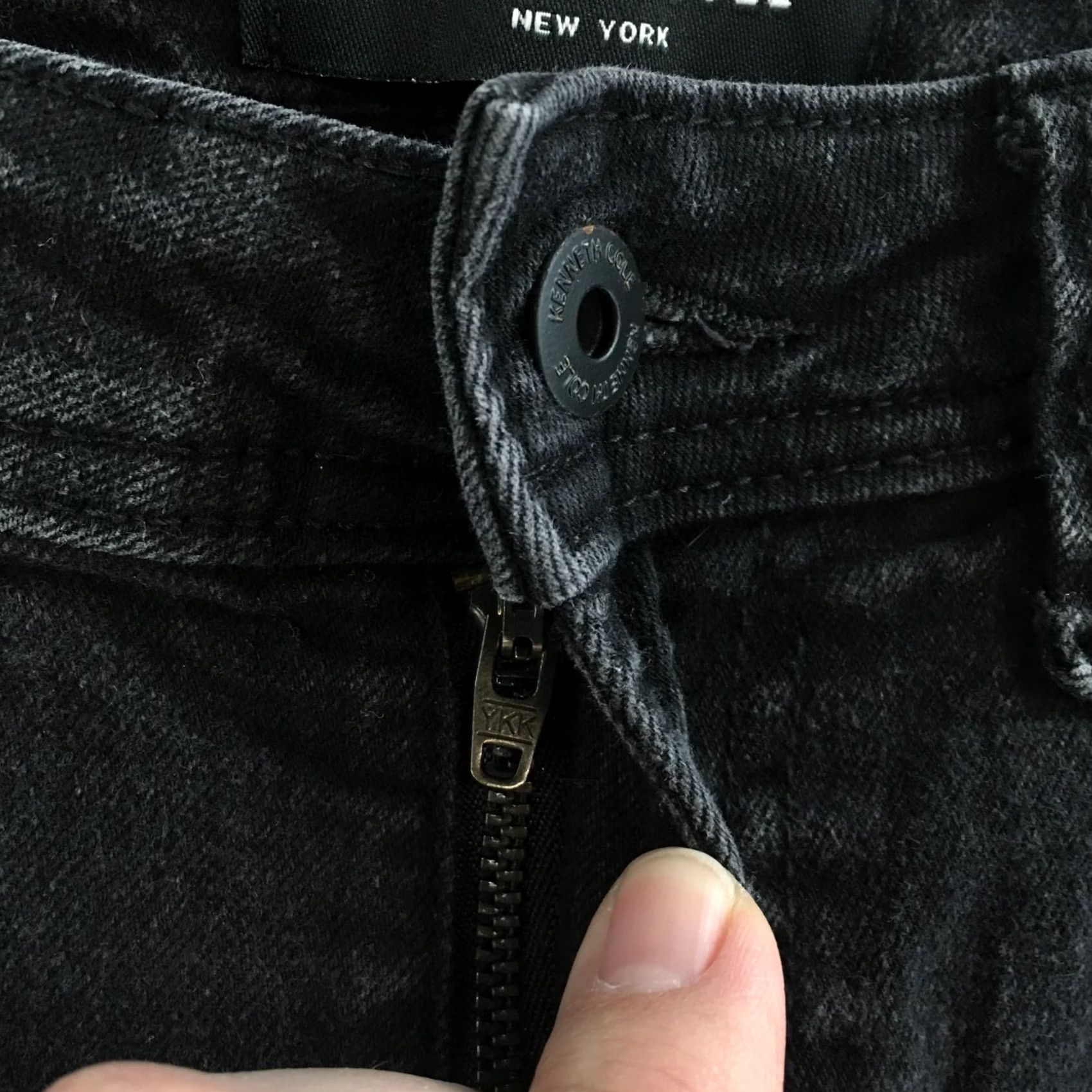 Kenneth Cole Kenneth Cole Jeans Mens 32x32 Skinny Mid Rise 5 Pockets Zip Fly Black Casual Size US 32 / EU 48 - 5 Thumbnail